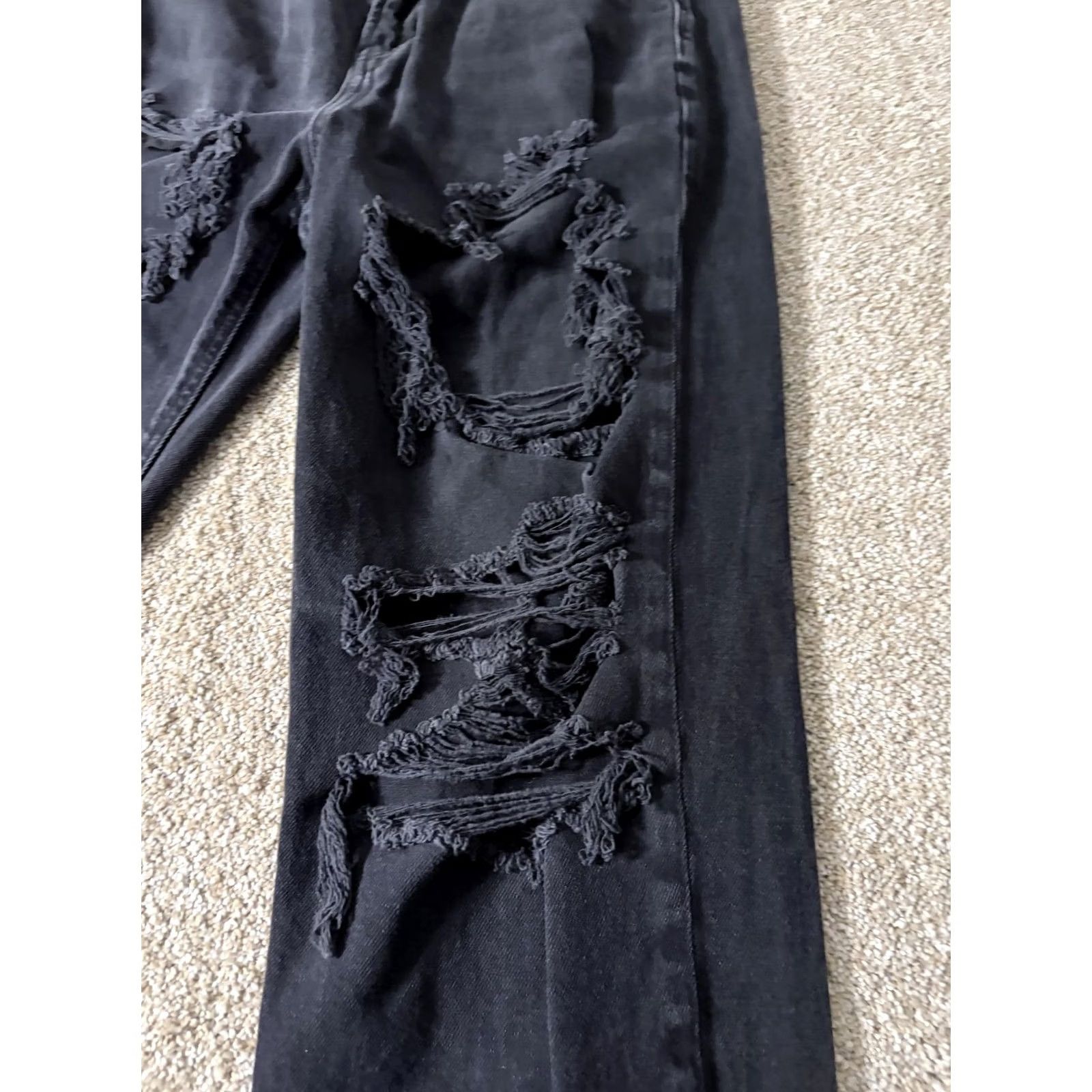 American Eagle Outfitters American Eagle Jeans Womens 4 Black Charcoal Distressed Denim Straight 26x27 Size 27" / US 4 / IT 40 - 5 Thumbnail