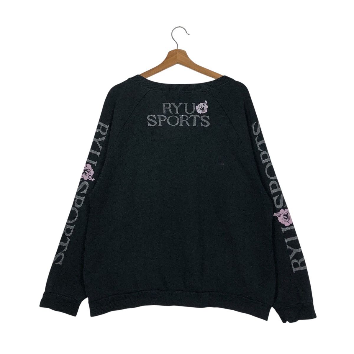Japanese Brand RYU Sports Floral Crest V-Neck Sweat Obscure Japanese Label Size US M / EU 48-50 / 2 - 9 Thumbnail