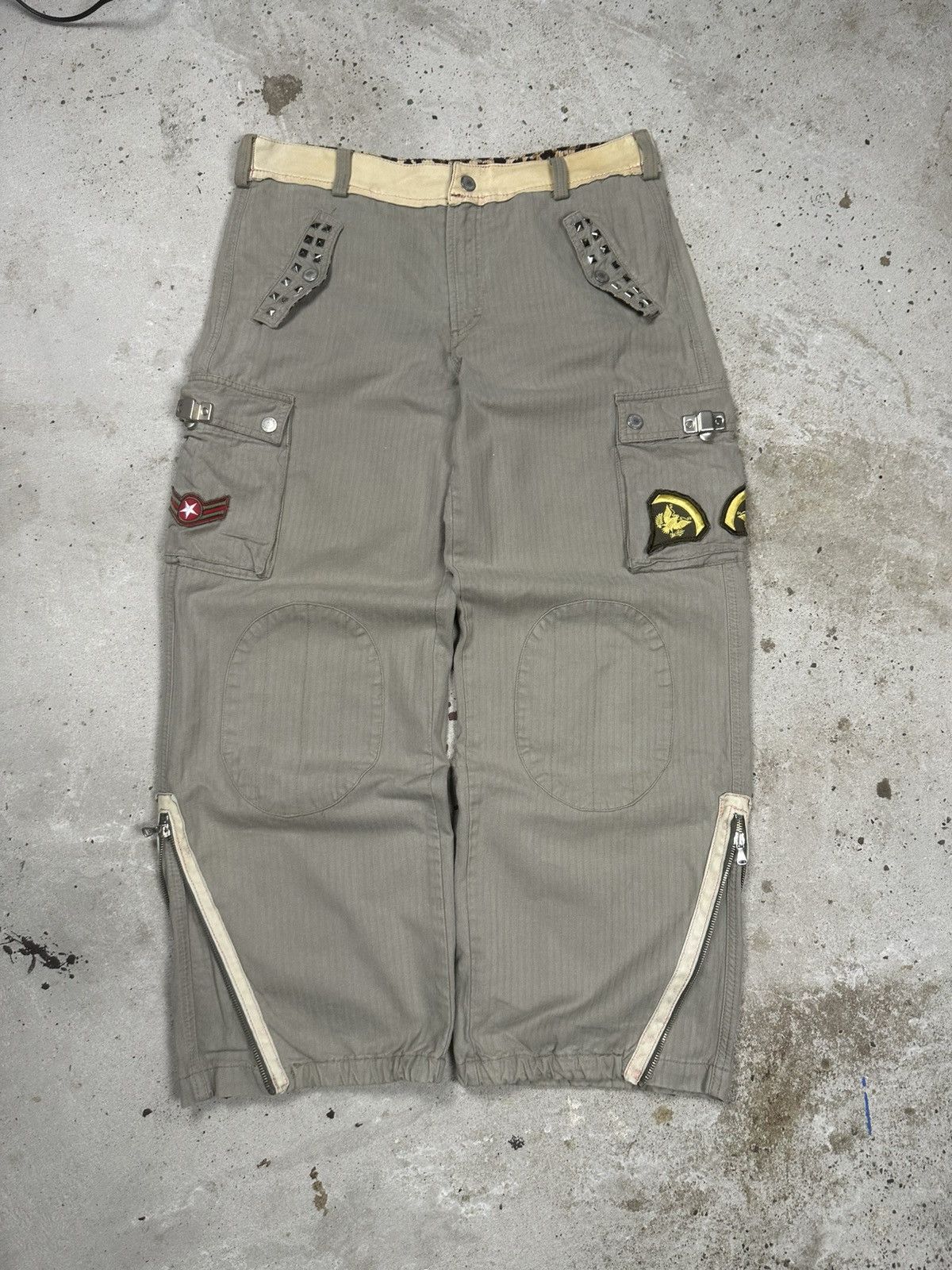 Dolce & Gabbana 2003 Dolce & Gabbana Baggy Loose Cargo Pants Studs Patched Size US 34 / EU 50 - 1 Thumbnail