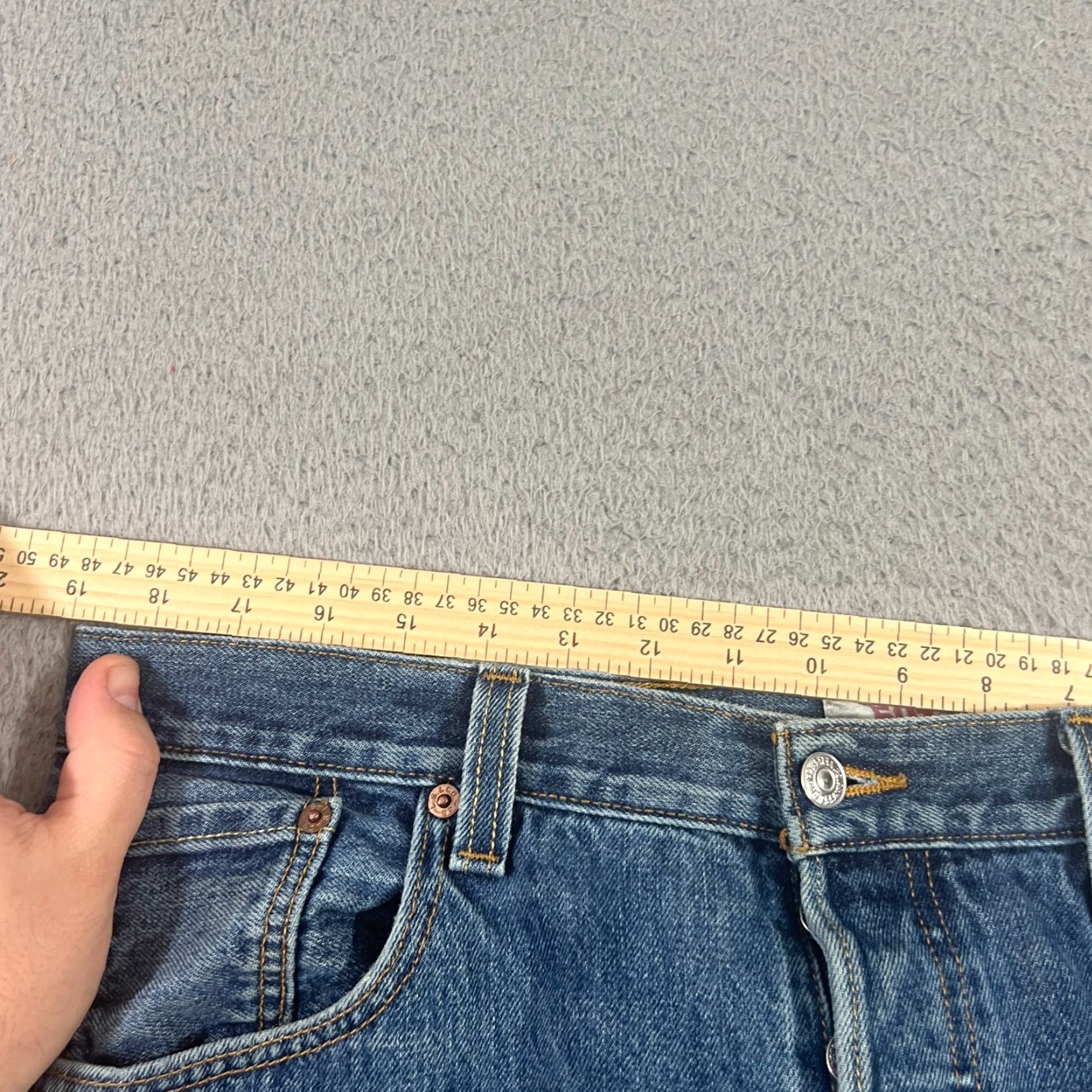 Levi's Levi's 501 Jeans Mens Regular Fit 38x30 Blue Straight Leg Button Fly Denim Size US 38 / EU 54 - 4 Thumbnail
