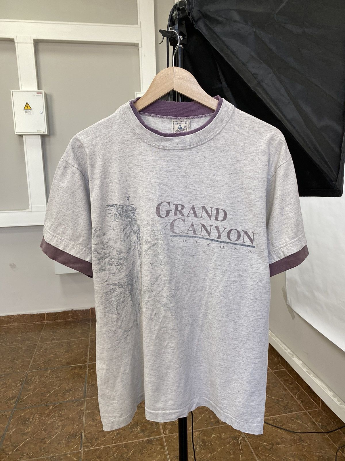 Cowboy Equipment 🇺🇸 Vintage 1990 Grand Canyon Arizona USA Rare Retro t-shirt Size US L / EU 52-54 / 3 - 1 Thumbnail