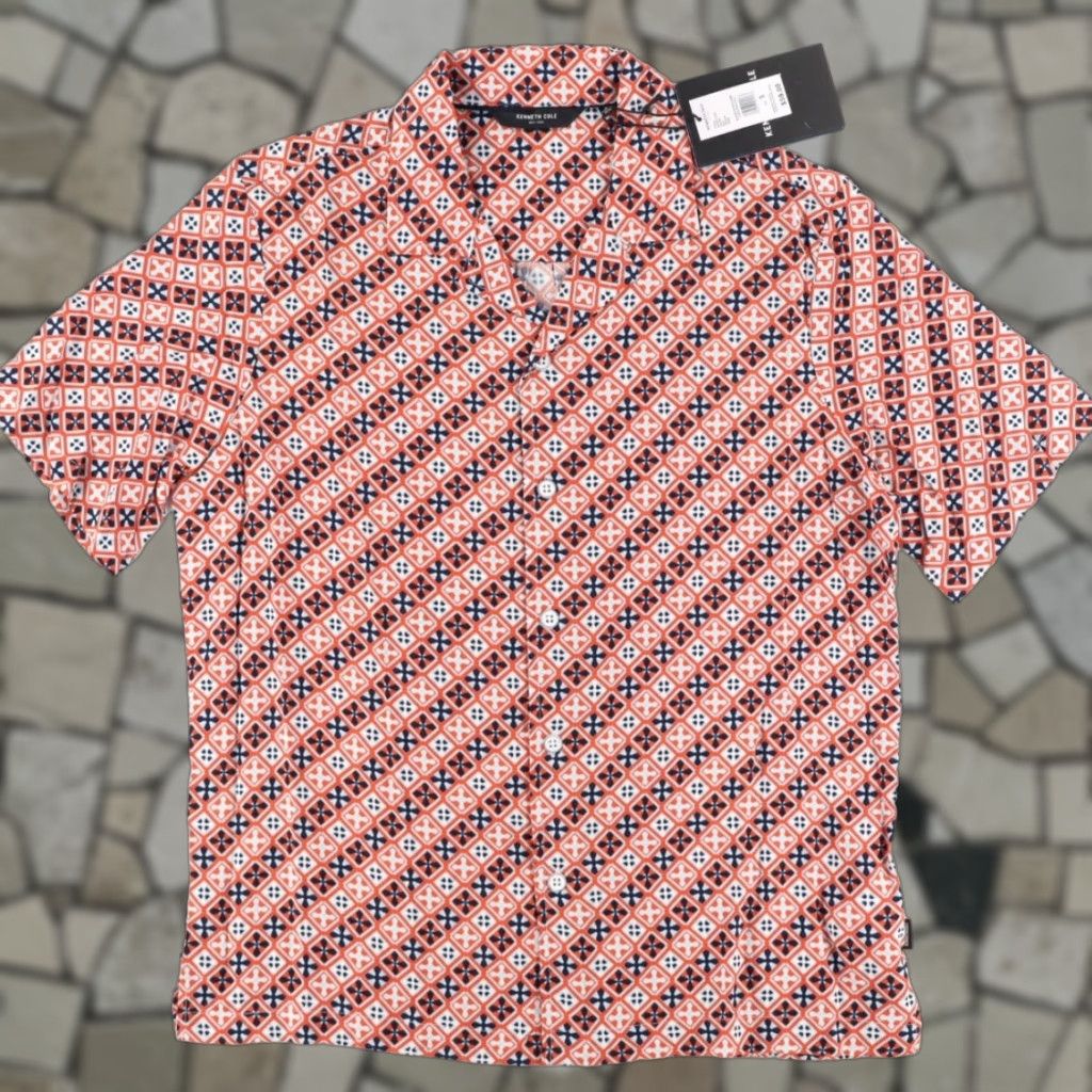 Kenneth Cole Kenneth Cole Red Geometric Button Up Shirt Mens S Rayon Geometric Button Up Shirt Red Mens S Size US S / EU 44-46 / 1 - 1 Thumbnail