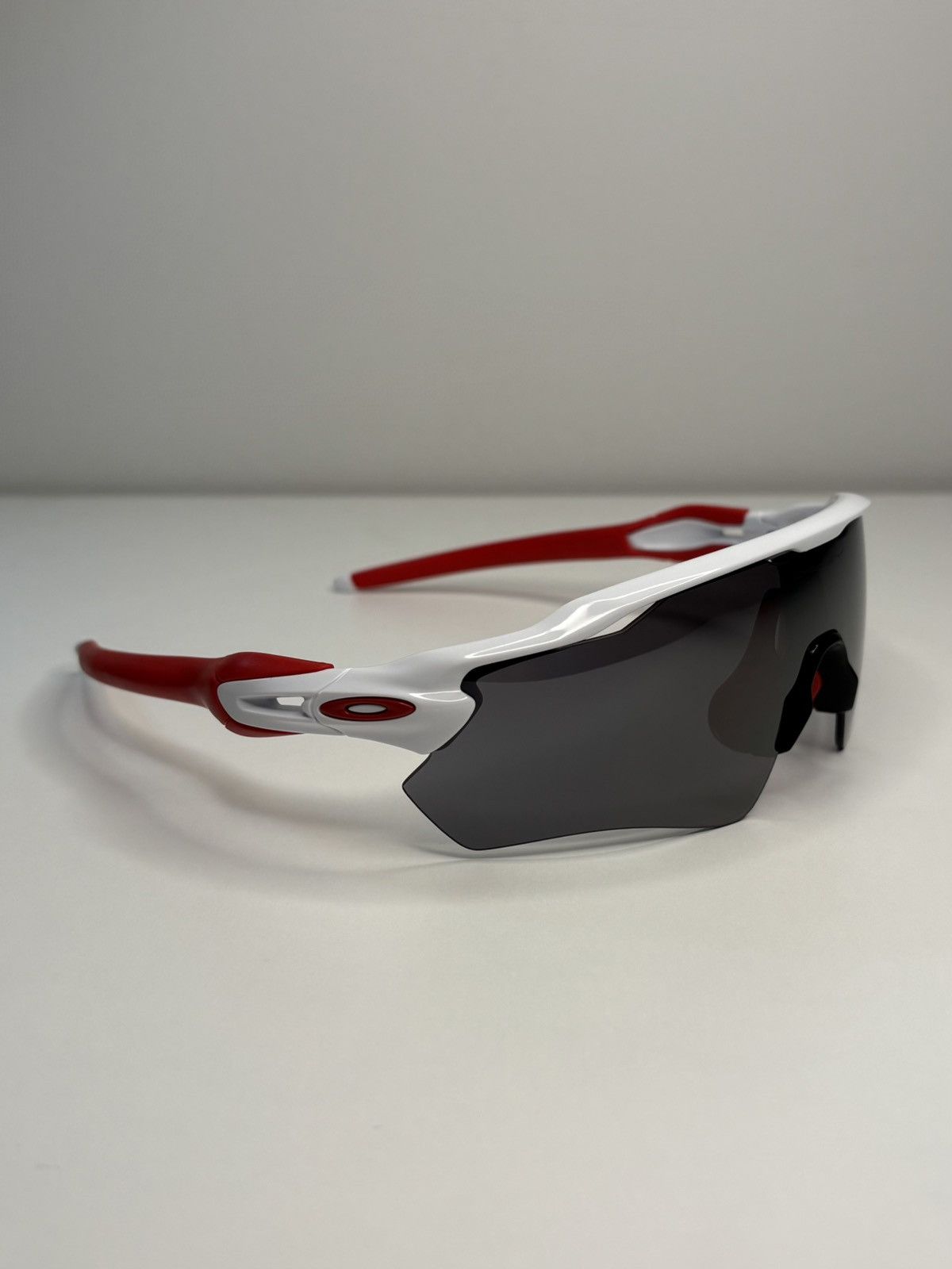 Oakley Oakley Radar EV Path White/Red OCP Original Glasses Size ONE SIZE - 1 Thumbnail