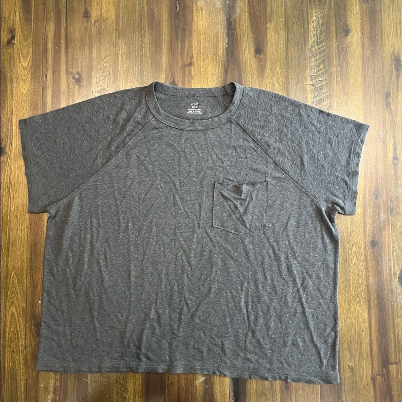 Vintage Aerie Charcoal Gray Cropped Tee, Women's Size Medium Size M / US 6-8 / IT 42-44 - 1 Thumbnail