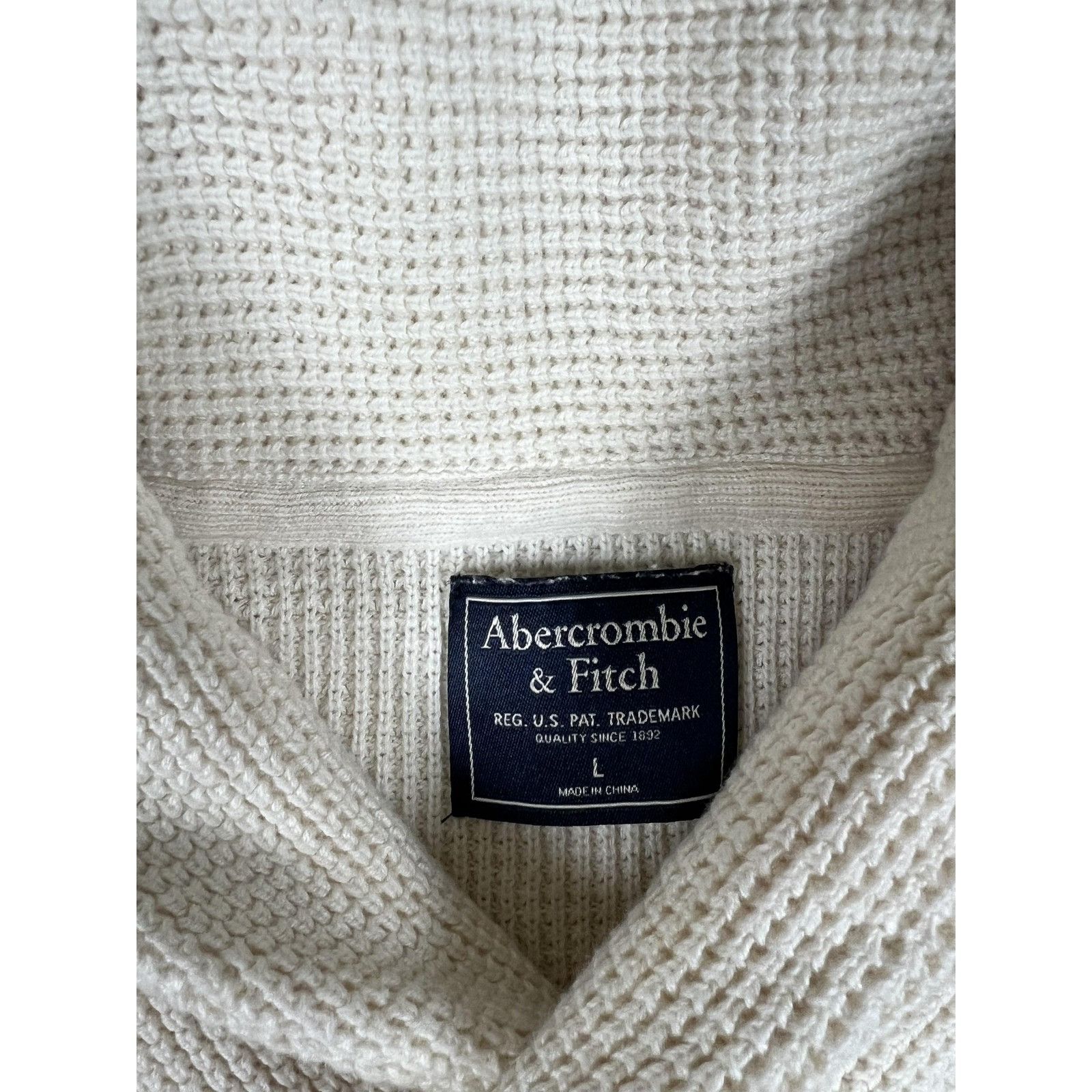 Abercrombie & Fitch Abercrombie & Fitch Sweater Mens Large Beige Shawl Collar Wa Size US L / EU 52-54 / 3 - 2 Thumbnail