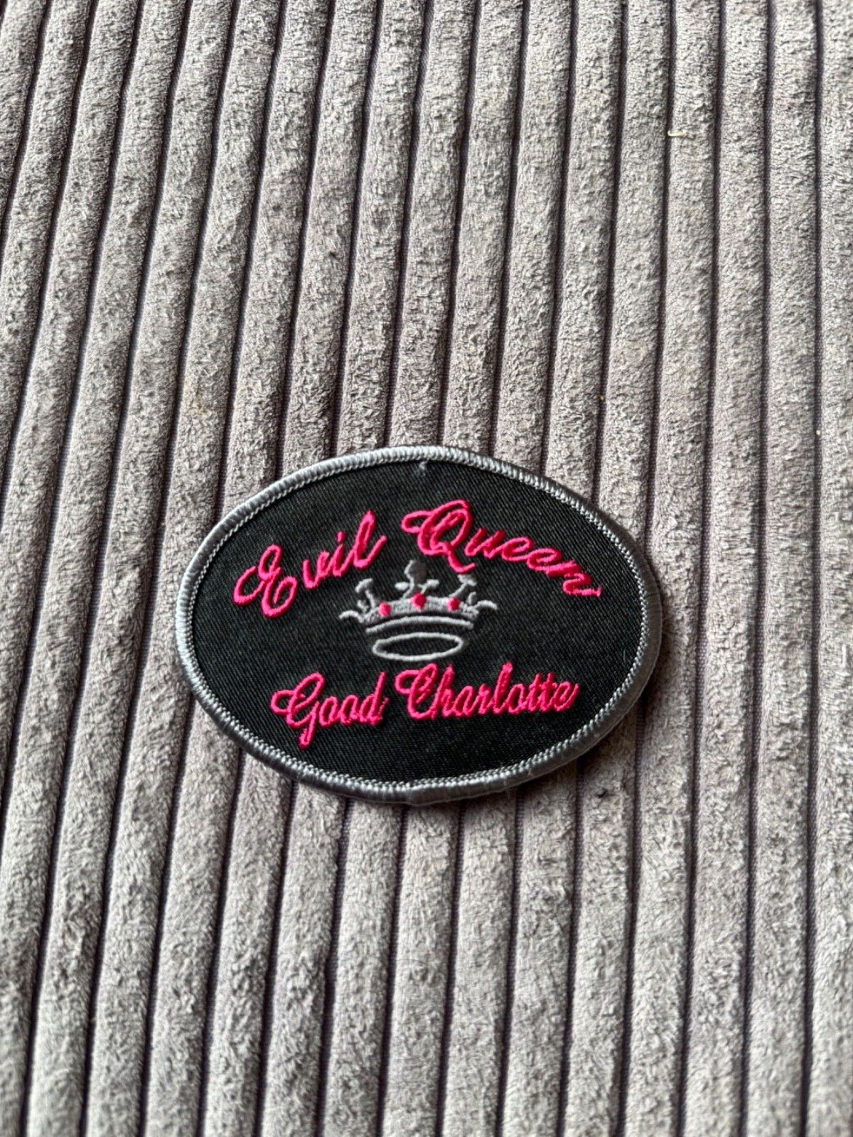 Band Tees Vintage 00s 2004 good charlotte evil queen Band Small Patch Size ONE SIZE - 1 Thumbnail
