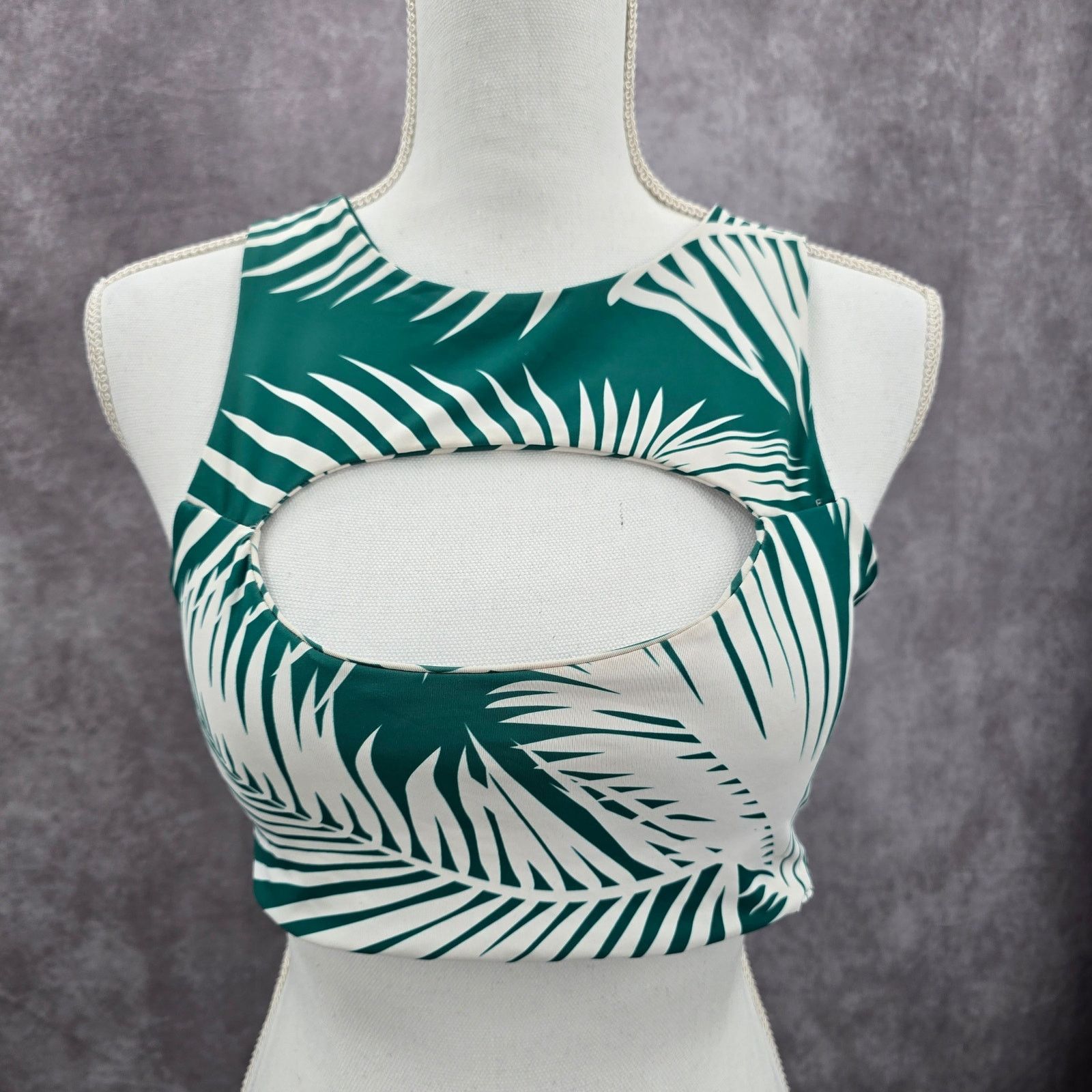 Other Green White Tropical Leaf Cutout Bikini Top Swimwear Medium Size ONE SIZE - 1 Thumbnail