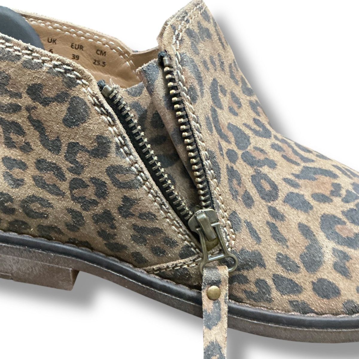 Hush Puppies Hush Puppies Mazin Cayto Cheetah Print Zip Up Ankle Booties Size US 8 / IT 38 - 9 Thumbnail
