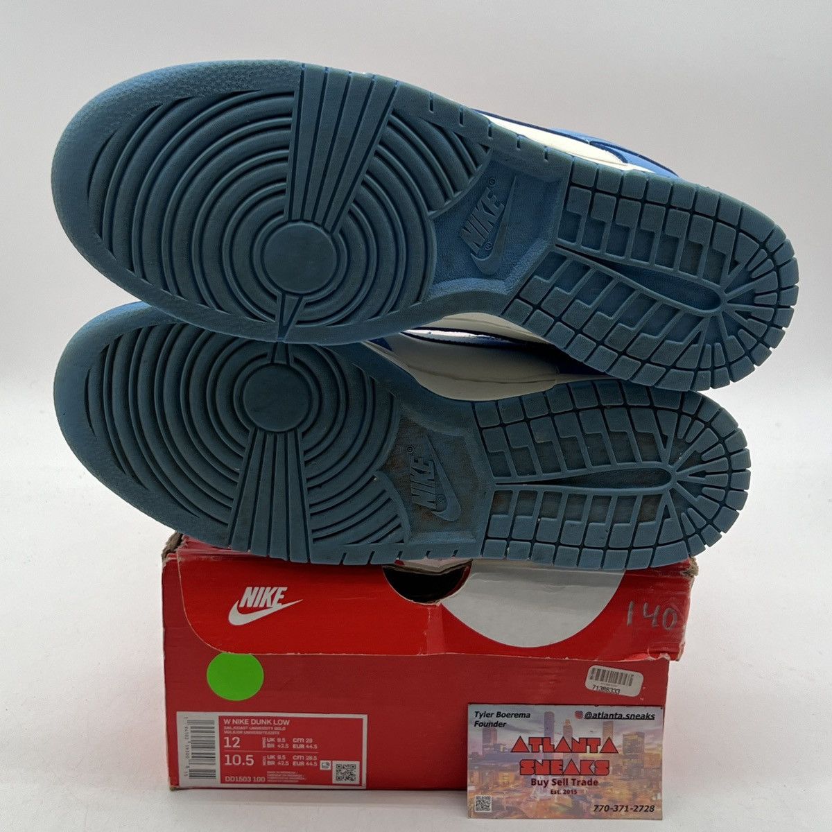 Nike Wmns Nike dunk low coast Size US 12 / EU 45 - 8 Thumbnail