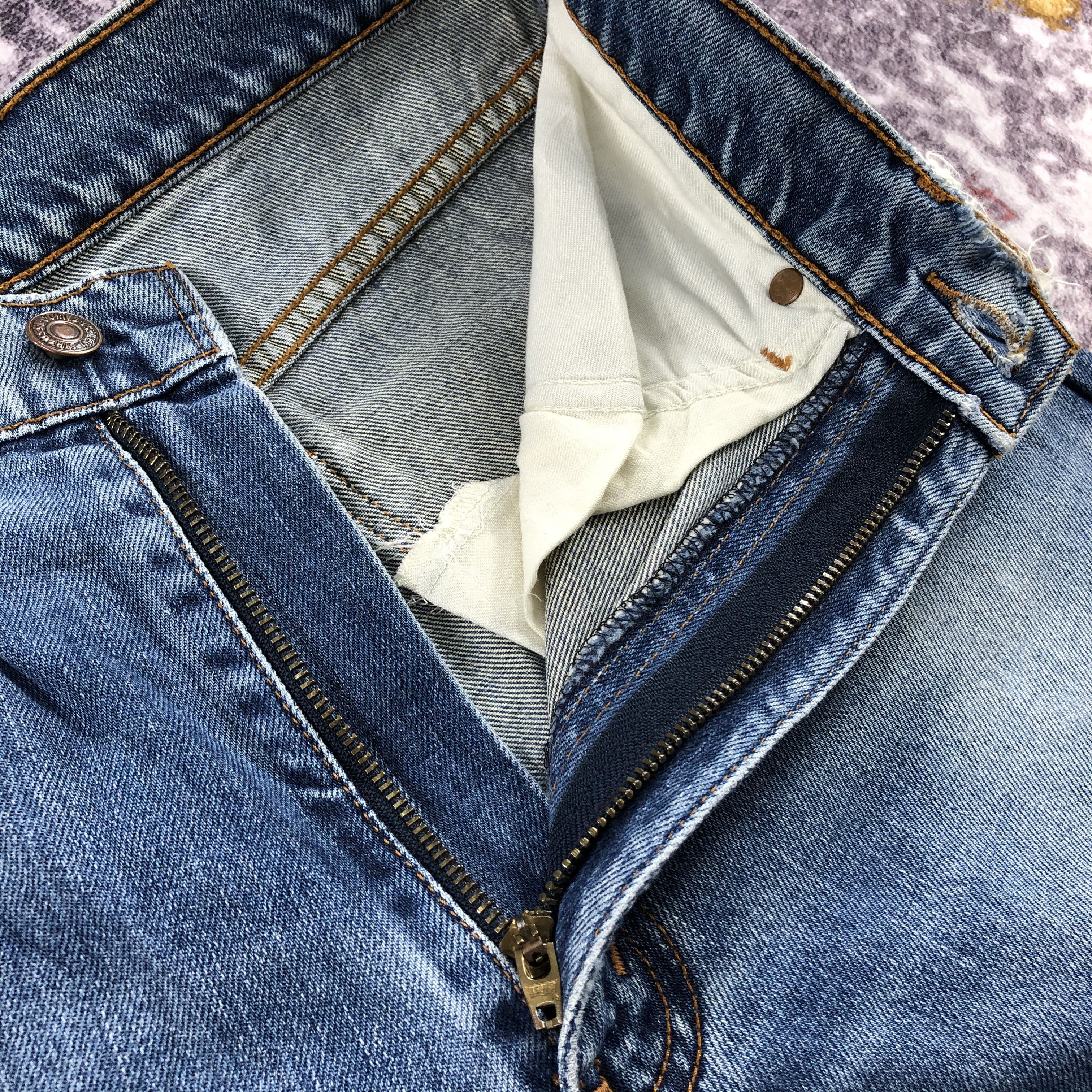 Levi's × Vintage 90s Vintage Blue Wash Levis 857 Flare Jeans-JM2139 Size 27" / US 4 / IT 40 - 9 Thumbnail