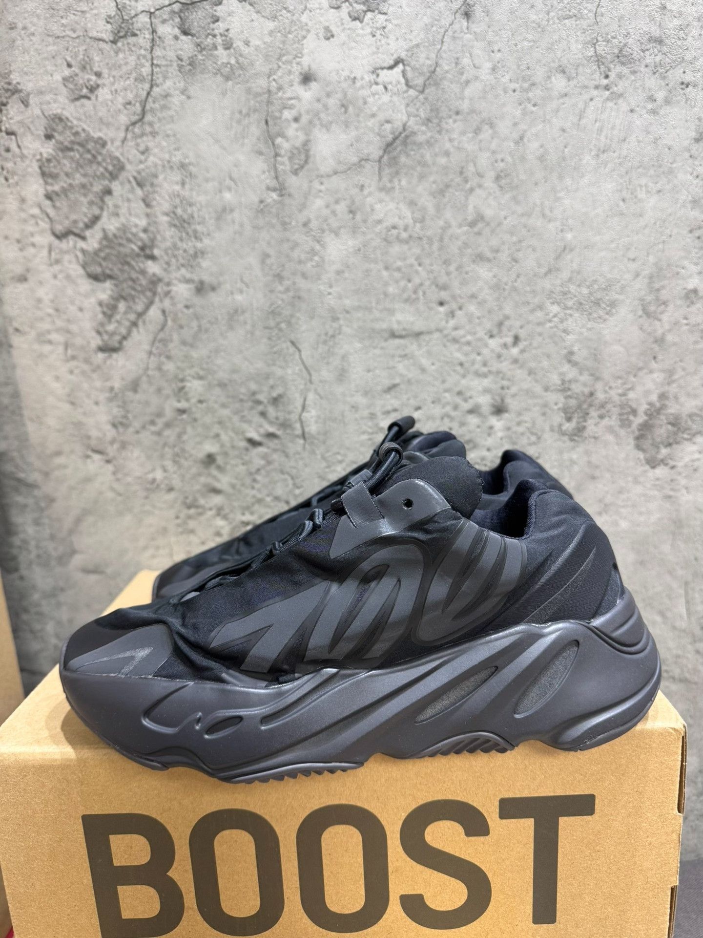 Adidas Adidas YEEZY700 Black Lowtop Sneakers 38 Men Size US 6 / EU 39 - 1 Thumbnail