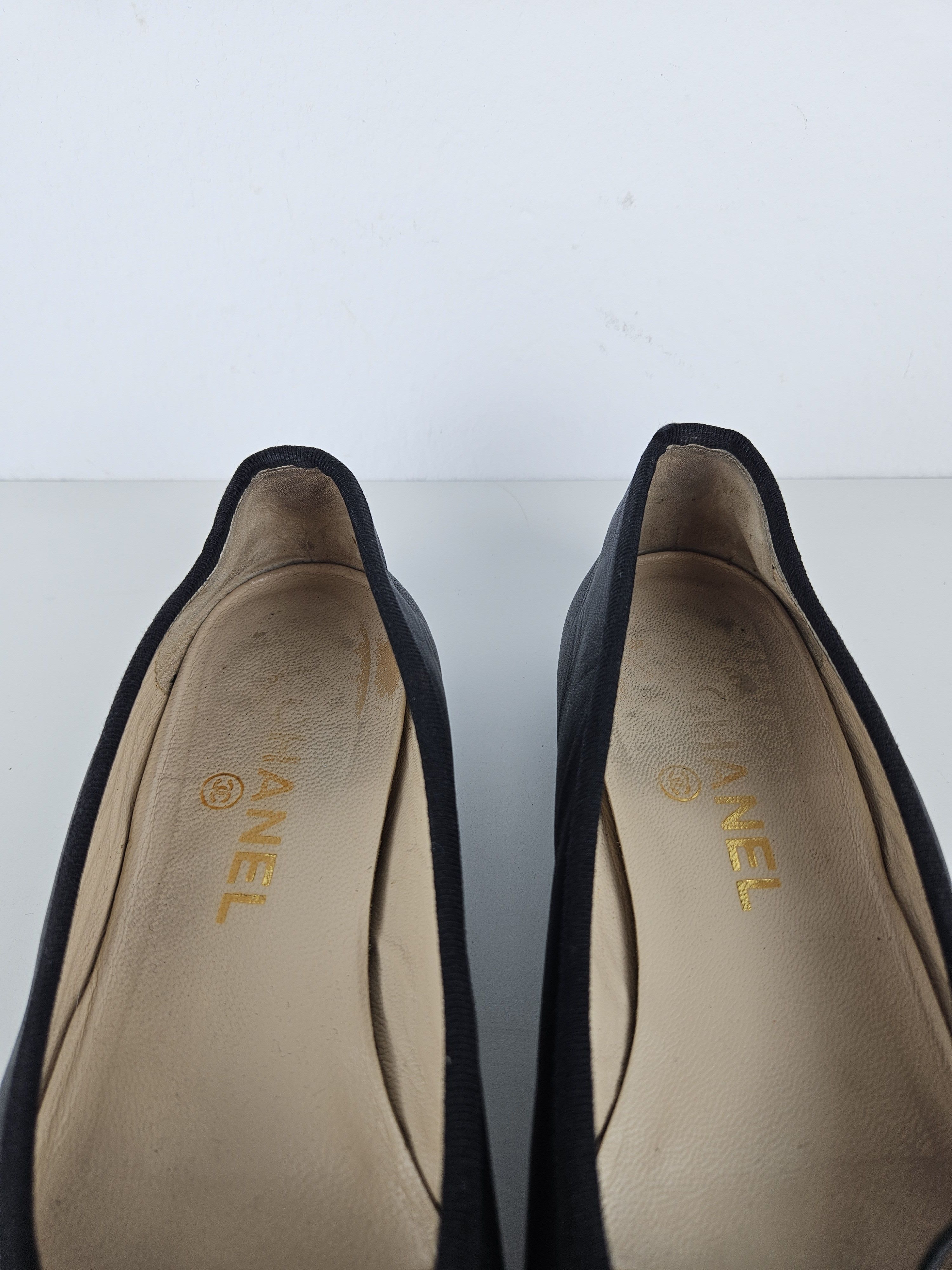 Chanel Vintage Chanel ribbon CC logo ballet flats Size US 7.5 / IT 37.5 - 20 Thumbnail