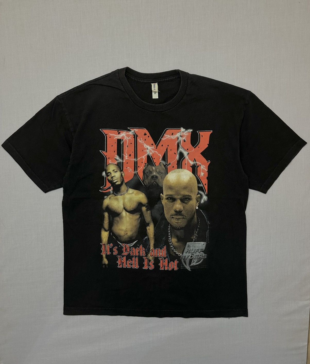 Vintage Vintage DMX "It's Dark and Hell Is Hot" rap t-shirt. Size US L / EU 52-54 / 3 - 1 Thumbnail