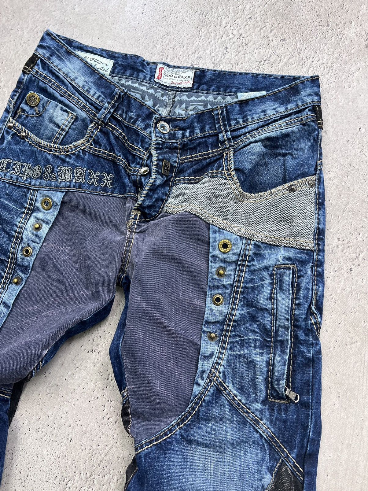Hysteric Glamour × Japanese Brand # JUNYA WATANABE BALENCIAGA STYLE DISTRESSED JEANS Size US 32 / EU 48 - 5 Thumbnail