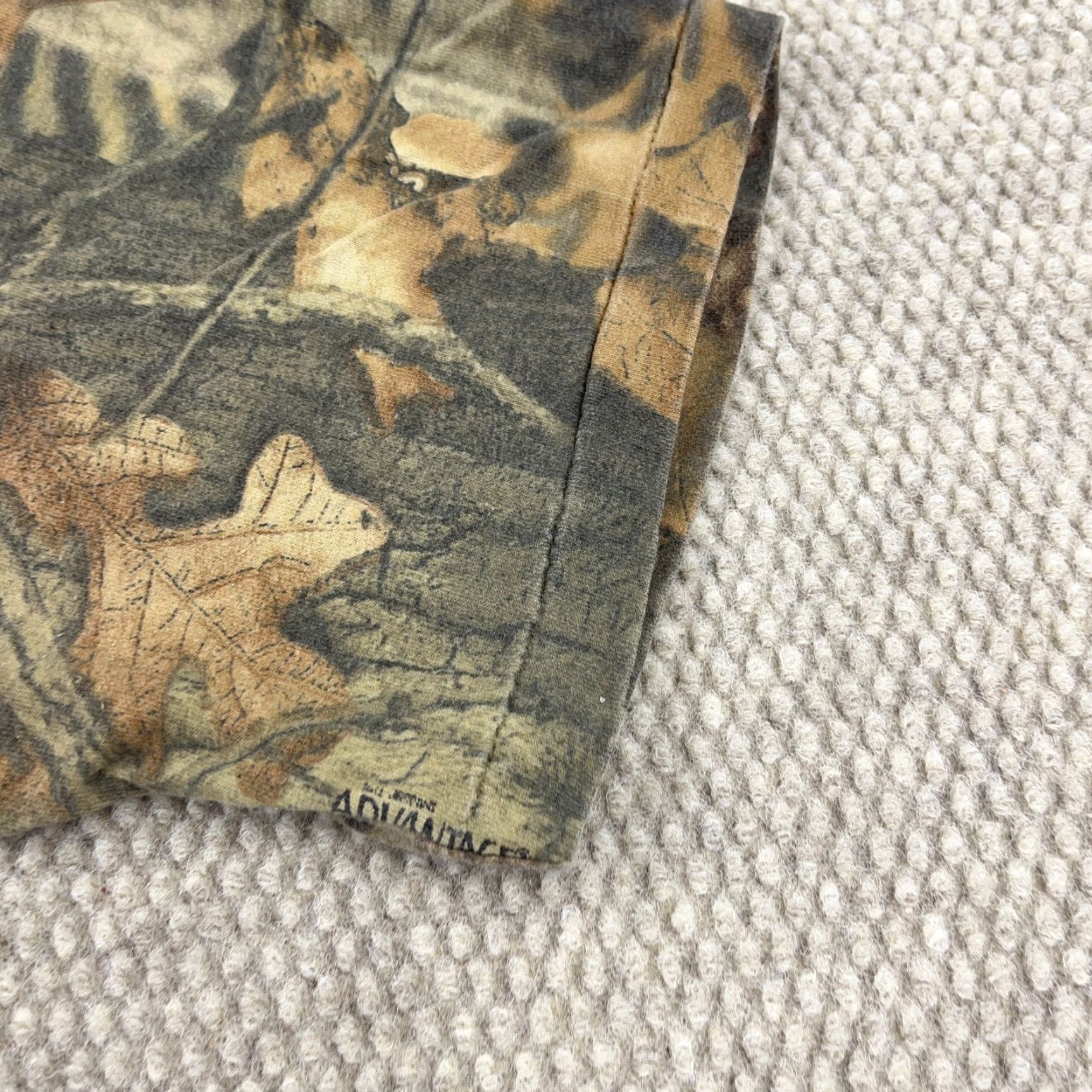 Vintage VINTAGE Camo Shirt Men 2XL Short Sleeve Crew Neck Tee Pocket Logo 90s USA Advantage Brown Cotton Polyester Knit Size US XXL / EU 58 / 5 - 4 Thumbnail