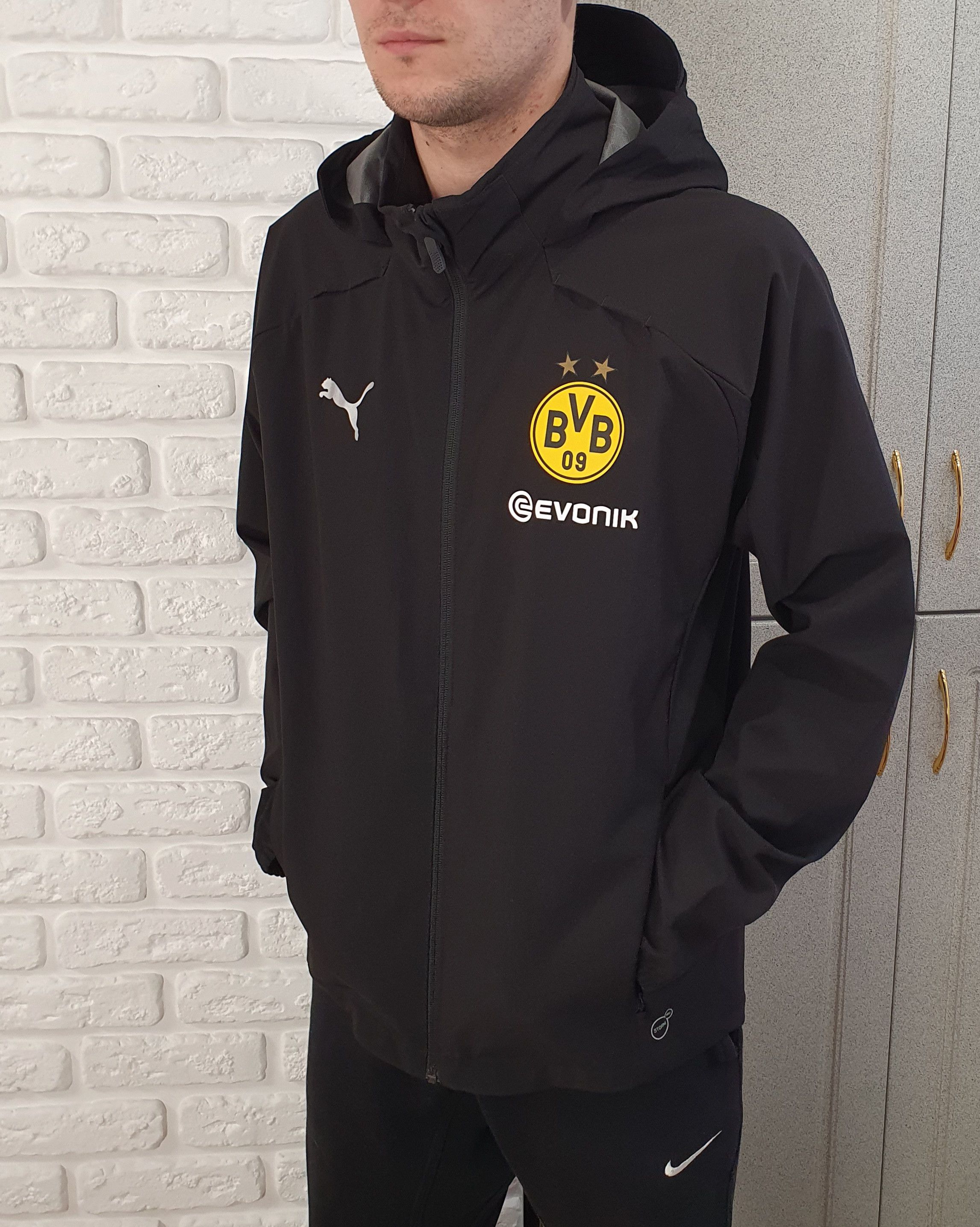 Puma Puma Borussia Dortmund Rain Jacket / Windbreaker BVB Size US M / EU 48-50 / 2 - 2 Thumbnail