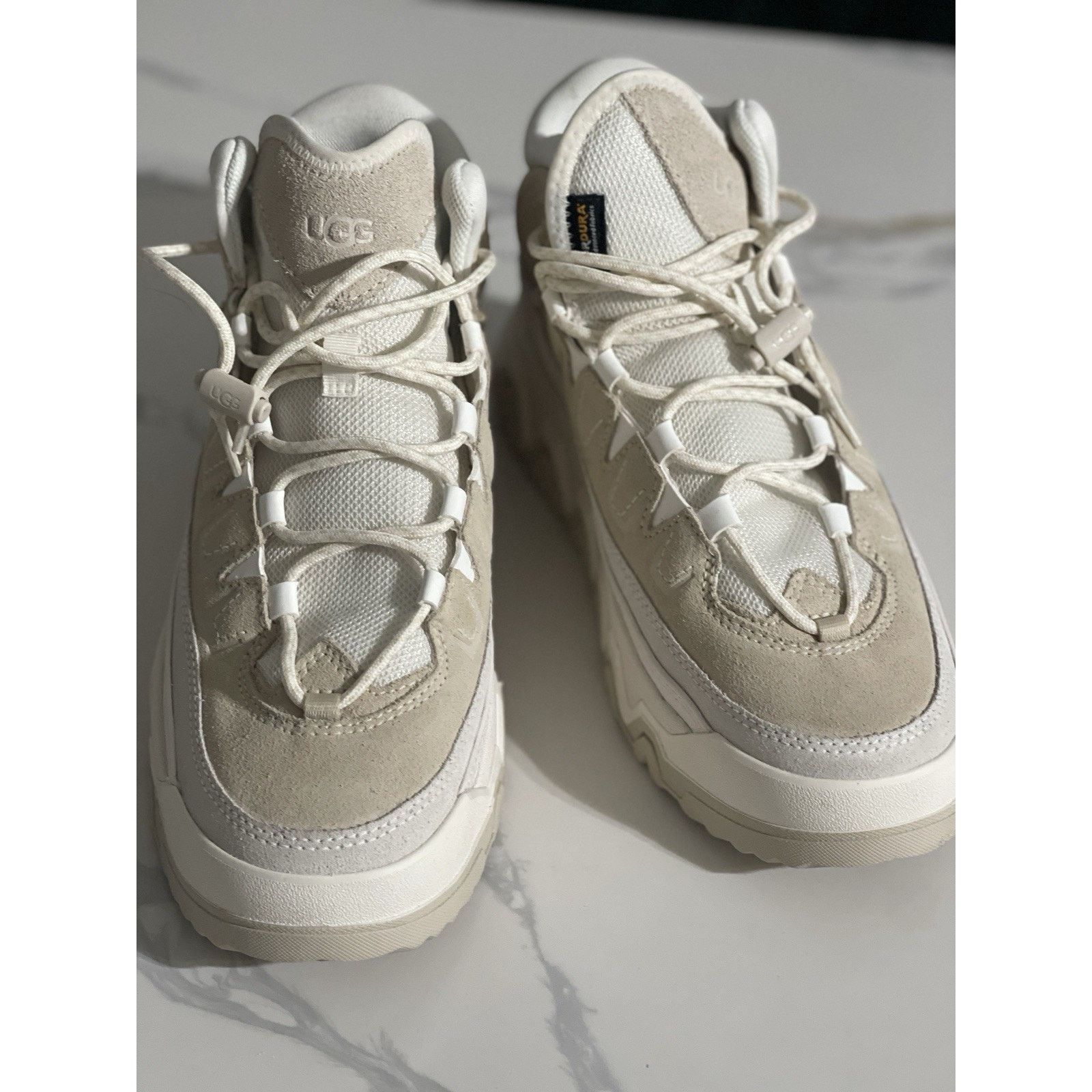 Ugg UGG CapTrail High women Size 9 beige Size US 9 / IT 39 - 1 Thumbnail