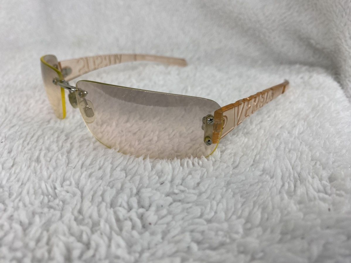 Versus 🔥RARE🔥 Vintage 90s VERSUS by VERSACE Peach Sunglasses Size ONE SIZE - 4 Thumbnail