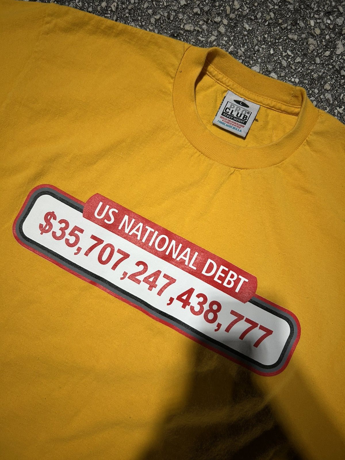 Other 1/1 Your World US Debt Clock yellow graphic t tee shirt Size US L / EU 52-54 / 3 - 2 Thumbnail