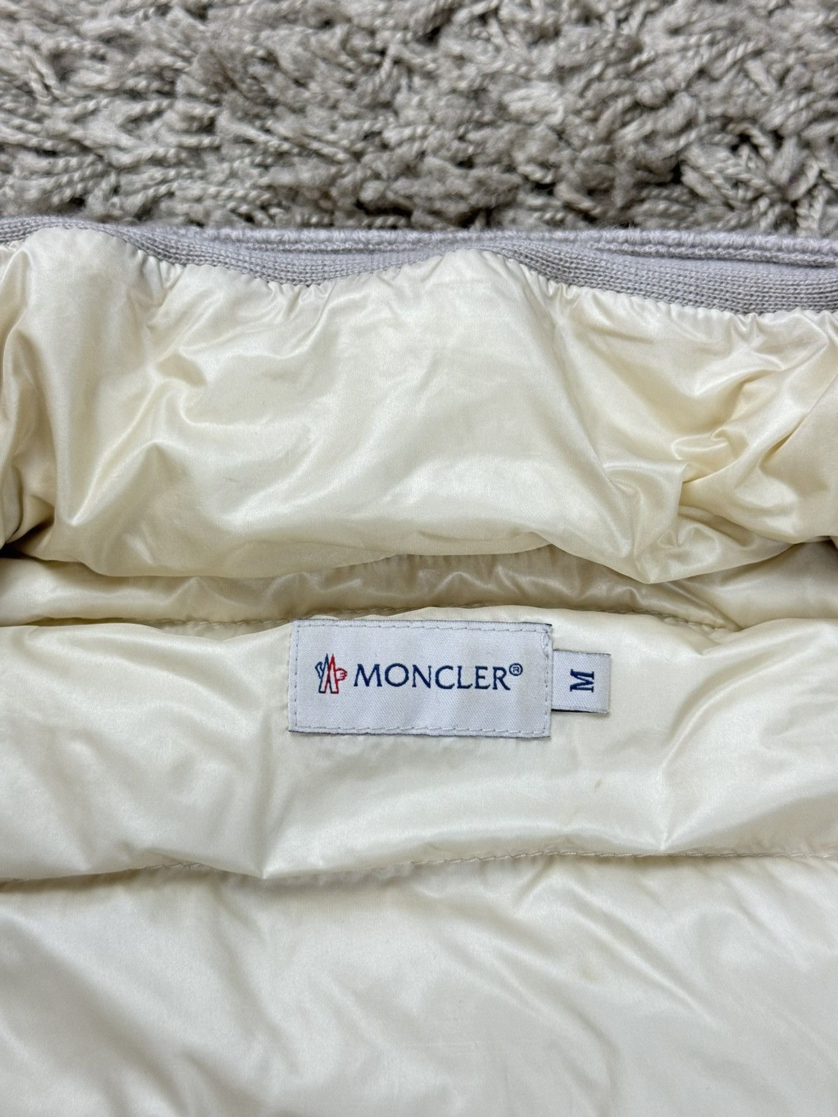Moncler Down puffer jacket Moncler original luxury streetwear item Size M / US 6-8 / IT 42-44 - 3 Thumbnail