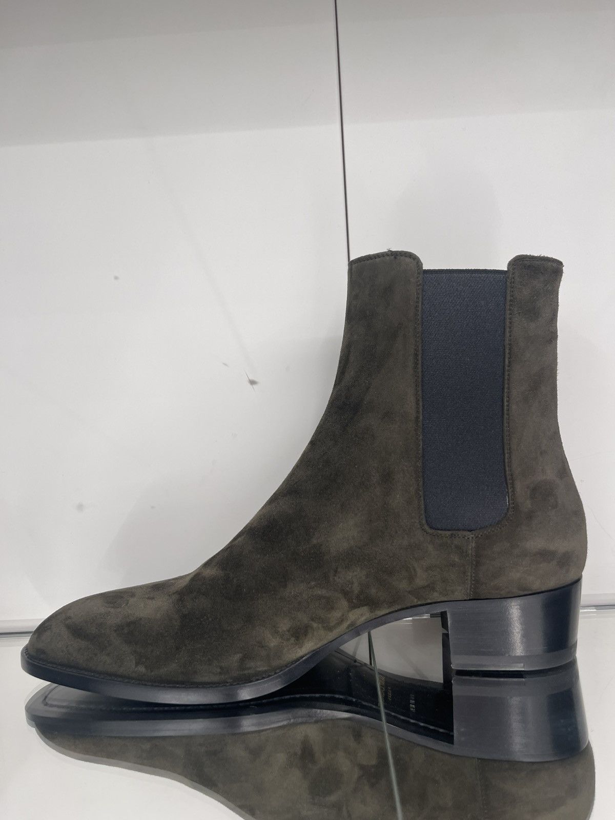 Saint Laurent Paris Saint Laurent Wyatt Chelsea Boots Size US 11 / EU 44 - 3 Thumbnail