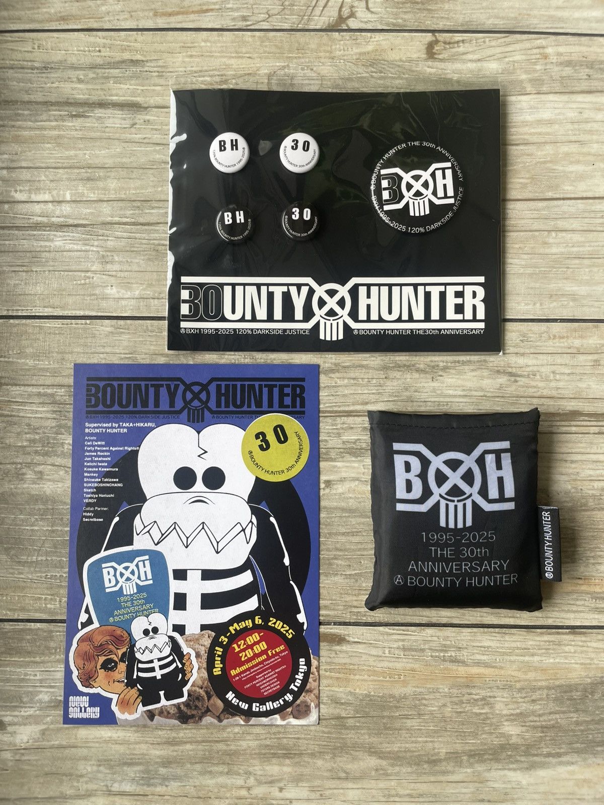 Bounty Hunter bounty hunter 30th anniversary tote bag button badge Size ONE SIZE - 1 Thumbnail