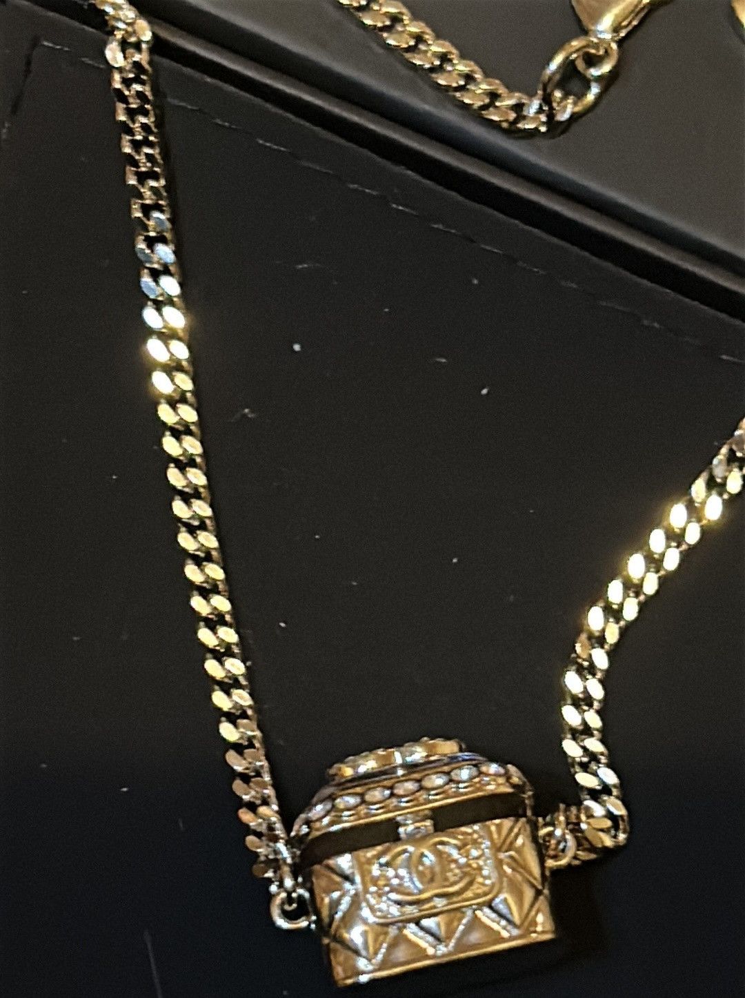 Chanel CHANEL Pink Resin Crystal CC Cuboid Openable Box Necklace Size ONE SIZE - 11 Thumbnail
