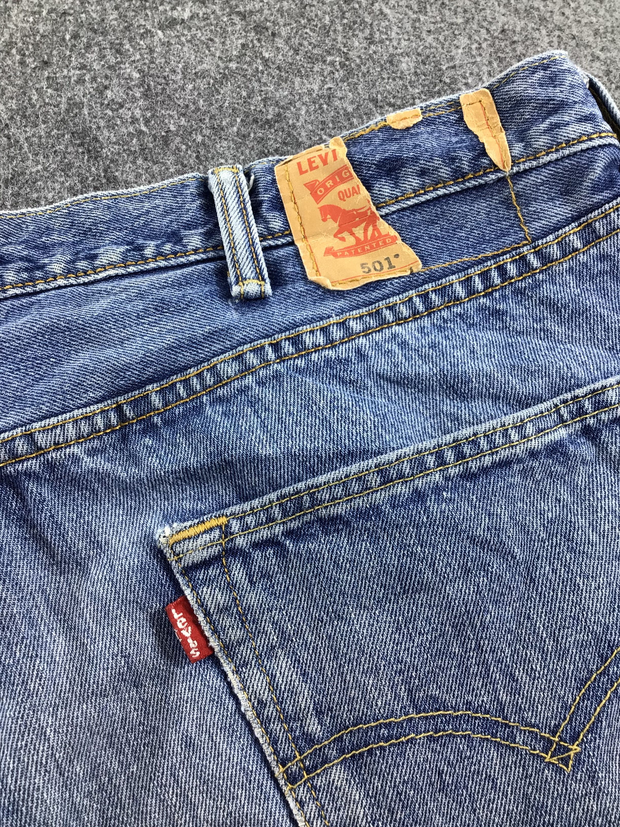 Levi's Vintage Levis 501 Jeans-J379 Size US 39 - 5 Thumbnail