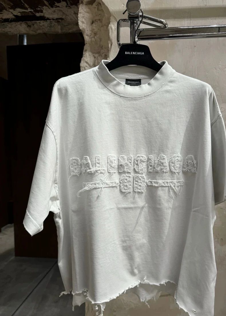 Balenciaga Balenciaga Short - sleeved t - shirt Size US S / EU 44-46 / 1 - 1 Thumbnail