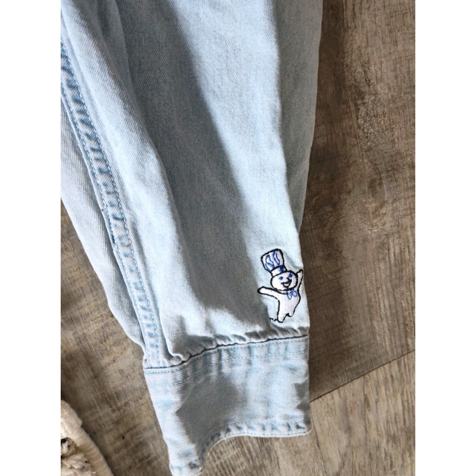 Lee VINTAGE Lee Women's Button-Down Shirt Denim Long Sleeve Embroidered Pillsbury Doughboy Blue 90s Casual, Workwear Size M / US 6-8 / IT 42-44 - 7 Thumbnail