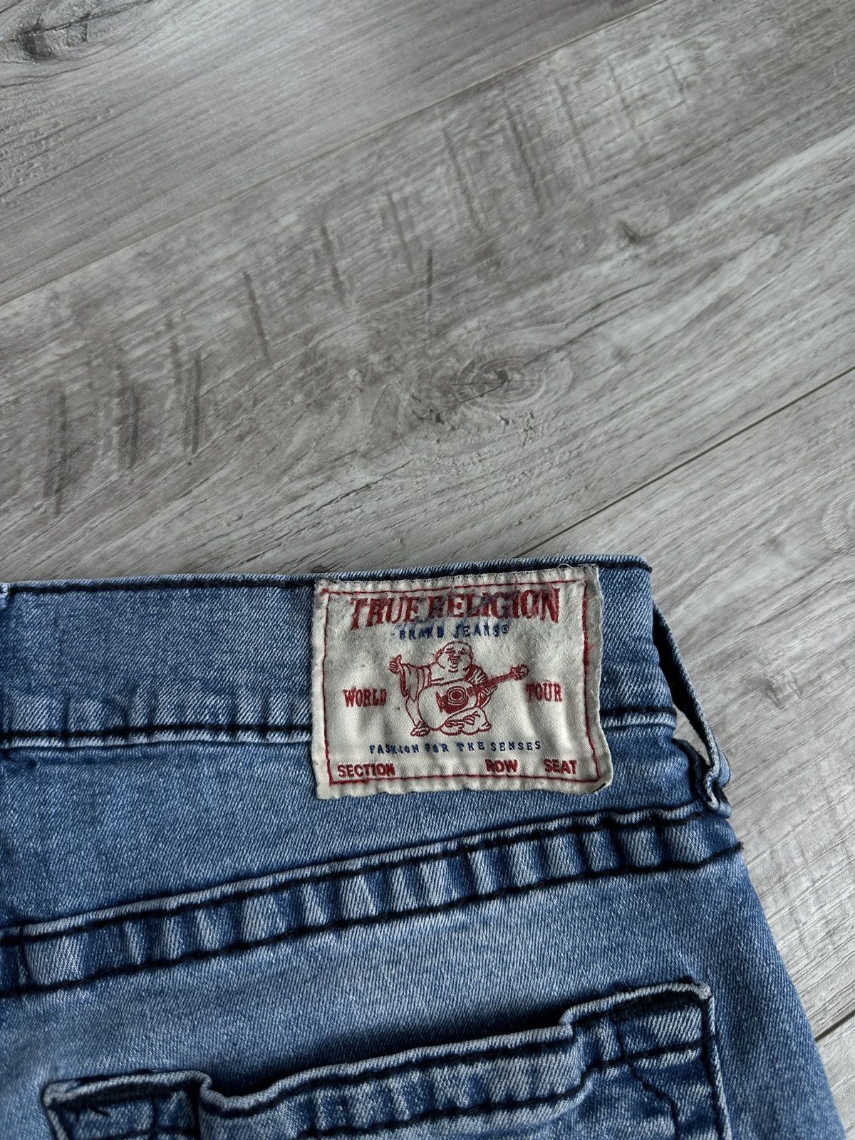 True Religion Relaxes Straight Fit men’s Y2K logo jeans