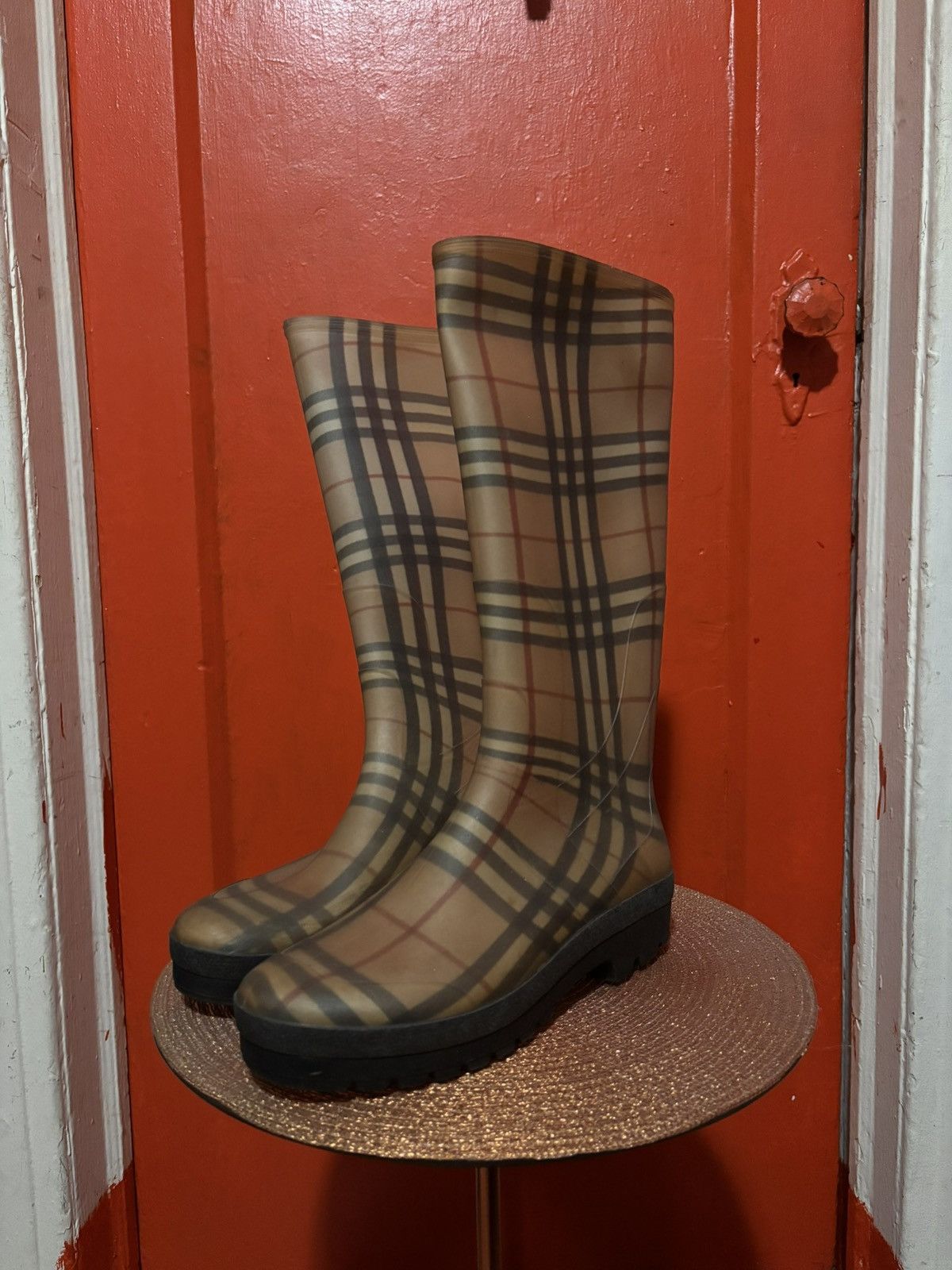 Burberry Burberry Plaid Rain Boots Size US 9 / EU 42 - 1 Thumbnail
