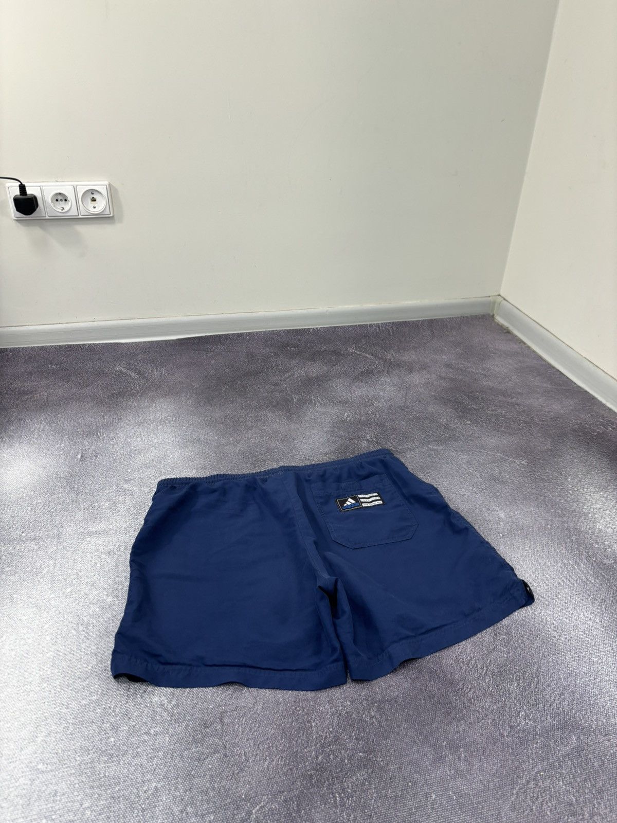 Adidas Vintage 90s Adidas Retro Hype Navy Blue Shorts Size US 36 / EU 52 - 14 Thumbnail