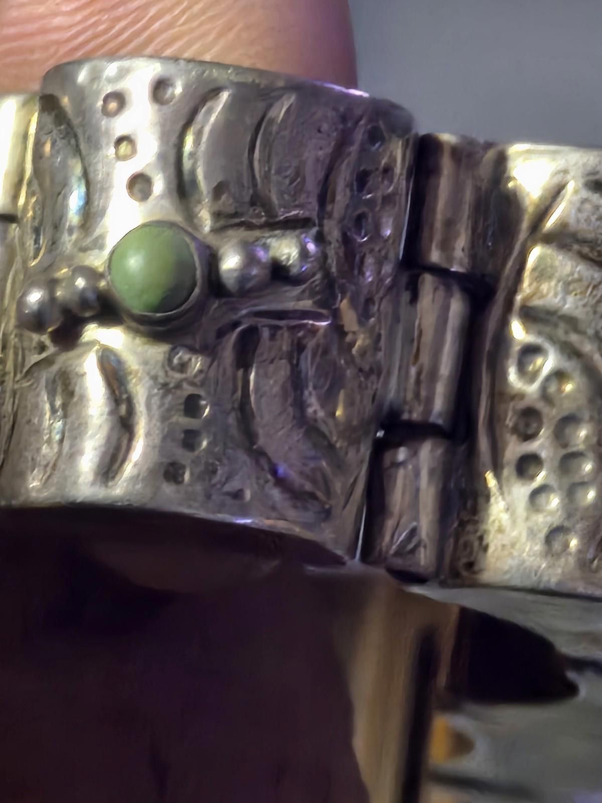 Other Vintage Taxco Mexico Bracelet w/ Green Onyx Repoussé Panel Size ONE SIZE - 2 Thumbnail