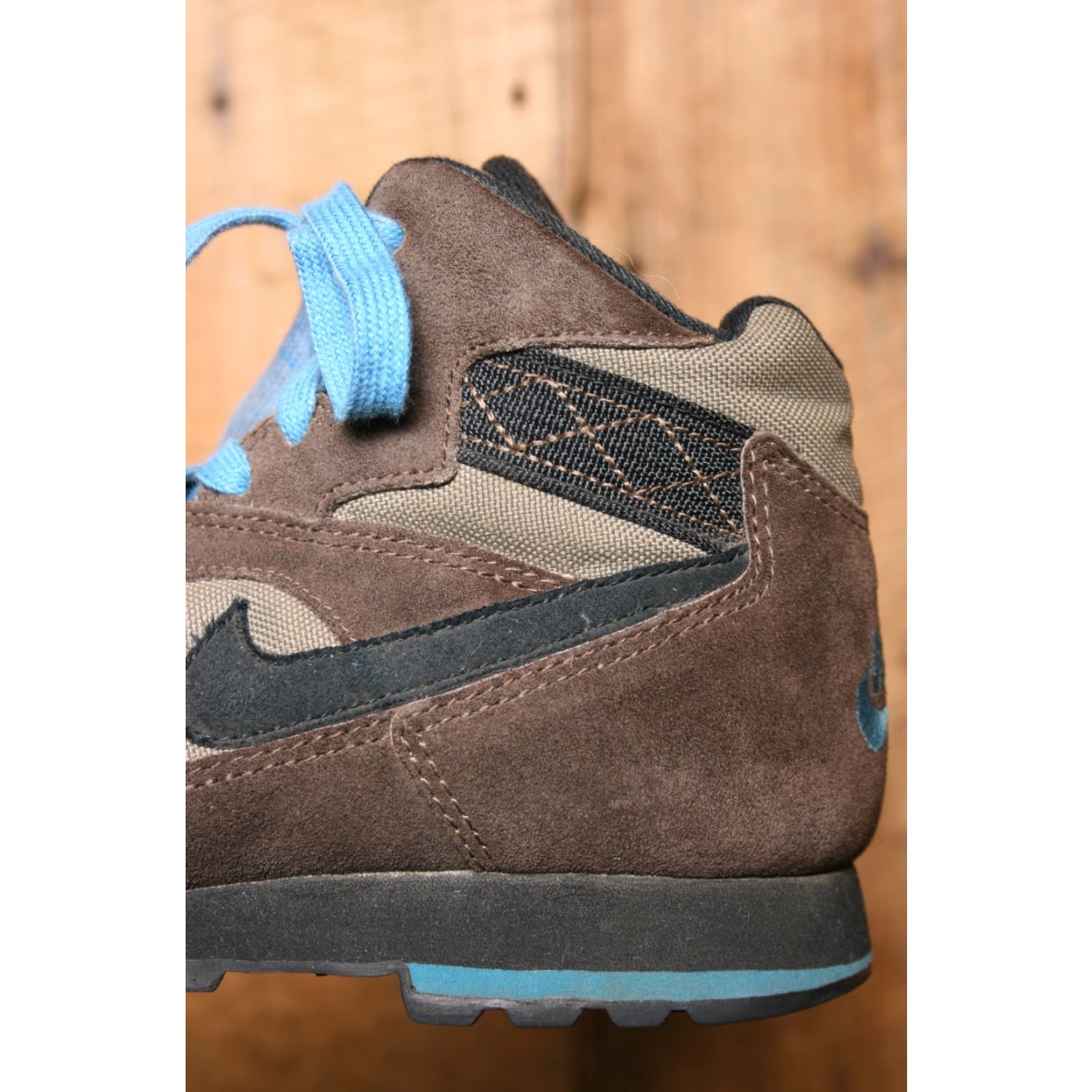 Nike VINTAGE NIKE Caldera Boot Women Suede Canvas ACG Hiking Brown 90s Sz 7 Womens Shoes Boots Size US 5 / IT 35 - 7 Thumbnail