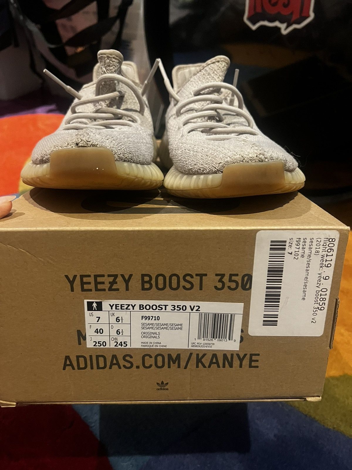 Yeezy Gently used Yeezy Boost 350 V2 Size US 7 / EU 40 - 2 Thumbnail