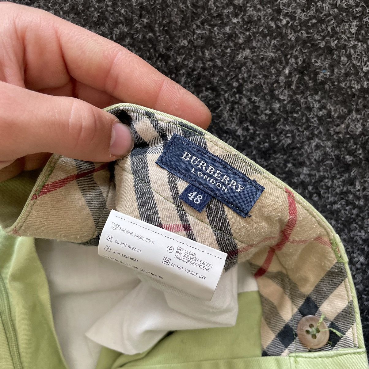 Burberry × Vintage Burberry pants joggers old money nova check London Size US 32 / EU 48 - 2 Thumbnail