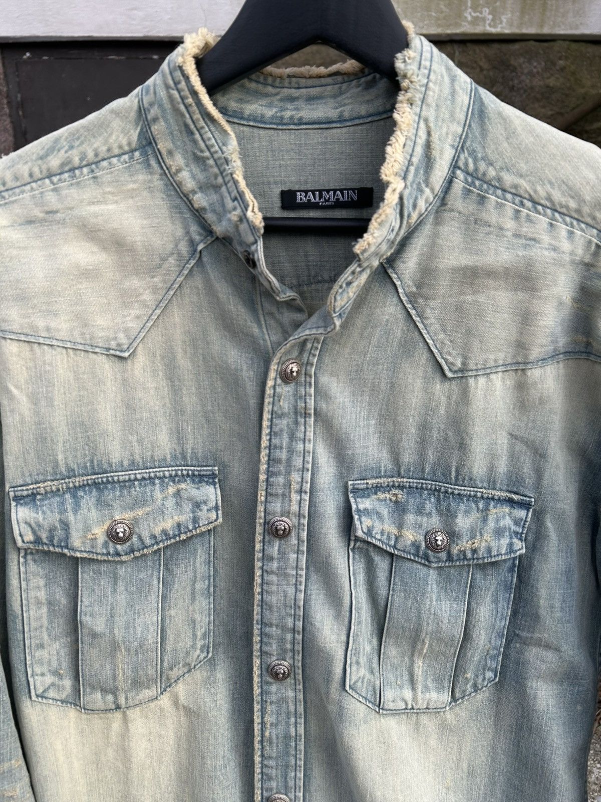 Balmain Balmain SS18 Distressed Denim Shirt Size US M / EU 48-50 / 2 - 5 Thumbnail