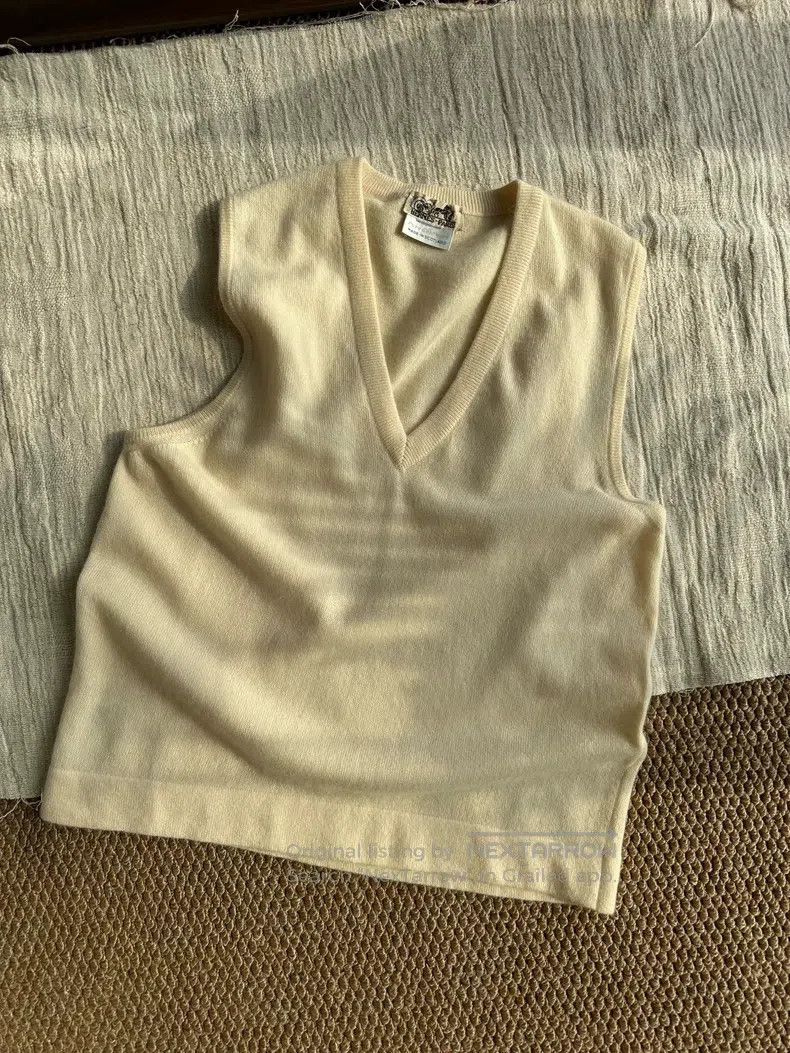 Hermes Hermes Cashmere Deep V Neck Vest Sleeveless Top, Apricot Size M / US 6-8 / IT 42-44 - 1 Thumbnail