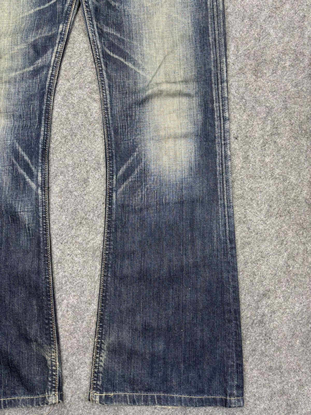 Edwin 💥Flare💥Insane Edwin 90s Style Raw Fades Flare Denim F938 Size US 32 / EU 48 - 4 Thumbnail