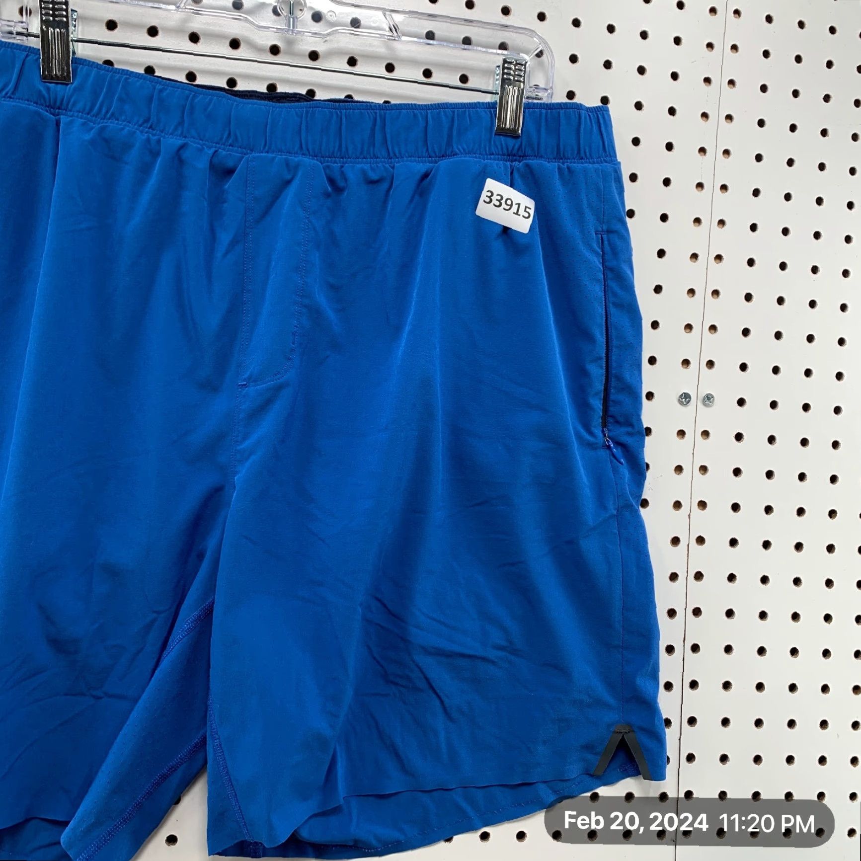 Rhone Rhone Active Shorts Men XL Blue Work Out Train Zipper Pocket 35x7 Athletic Pattern Solid Pockets Size 40" / US 18 - 3 Thumbnail