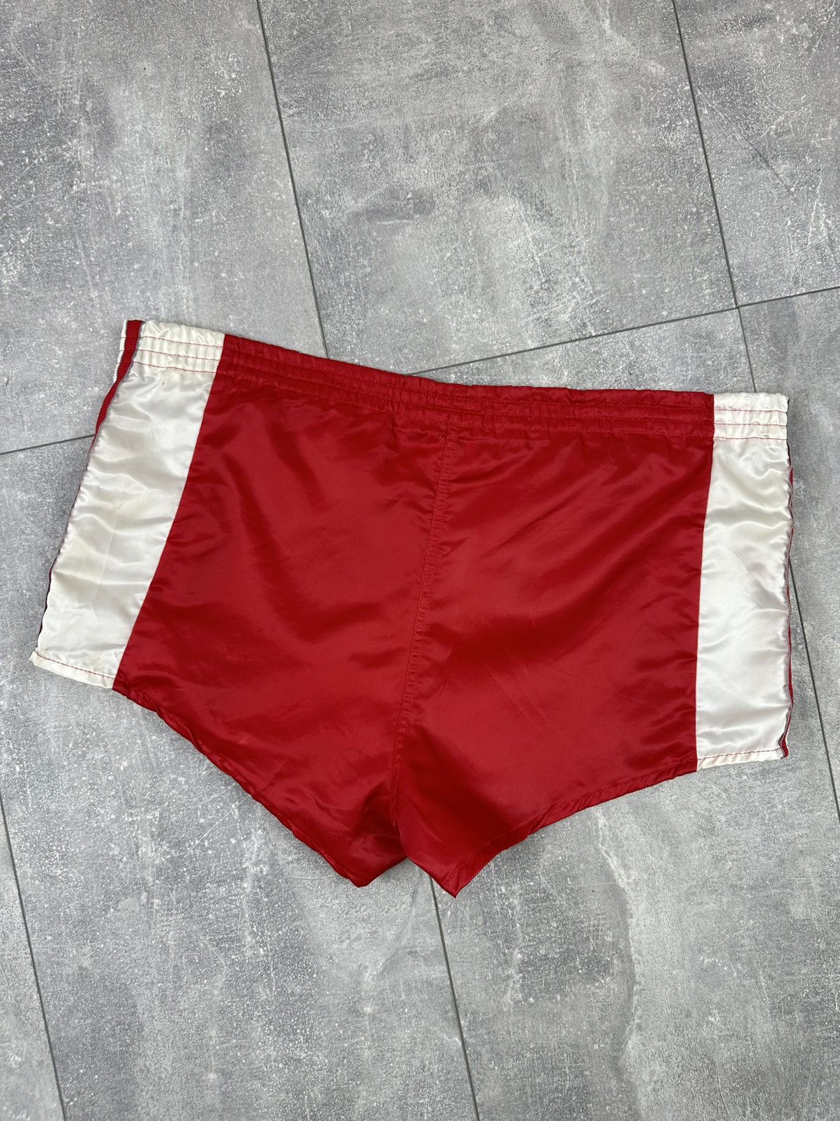 Adidas Adidas Liverpool FC Vintage Rare 1989 Short Size US 32 / EU 48 - 10 Thumbnail