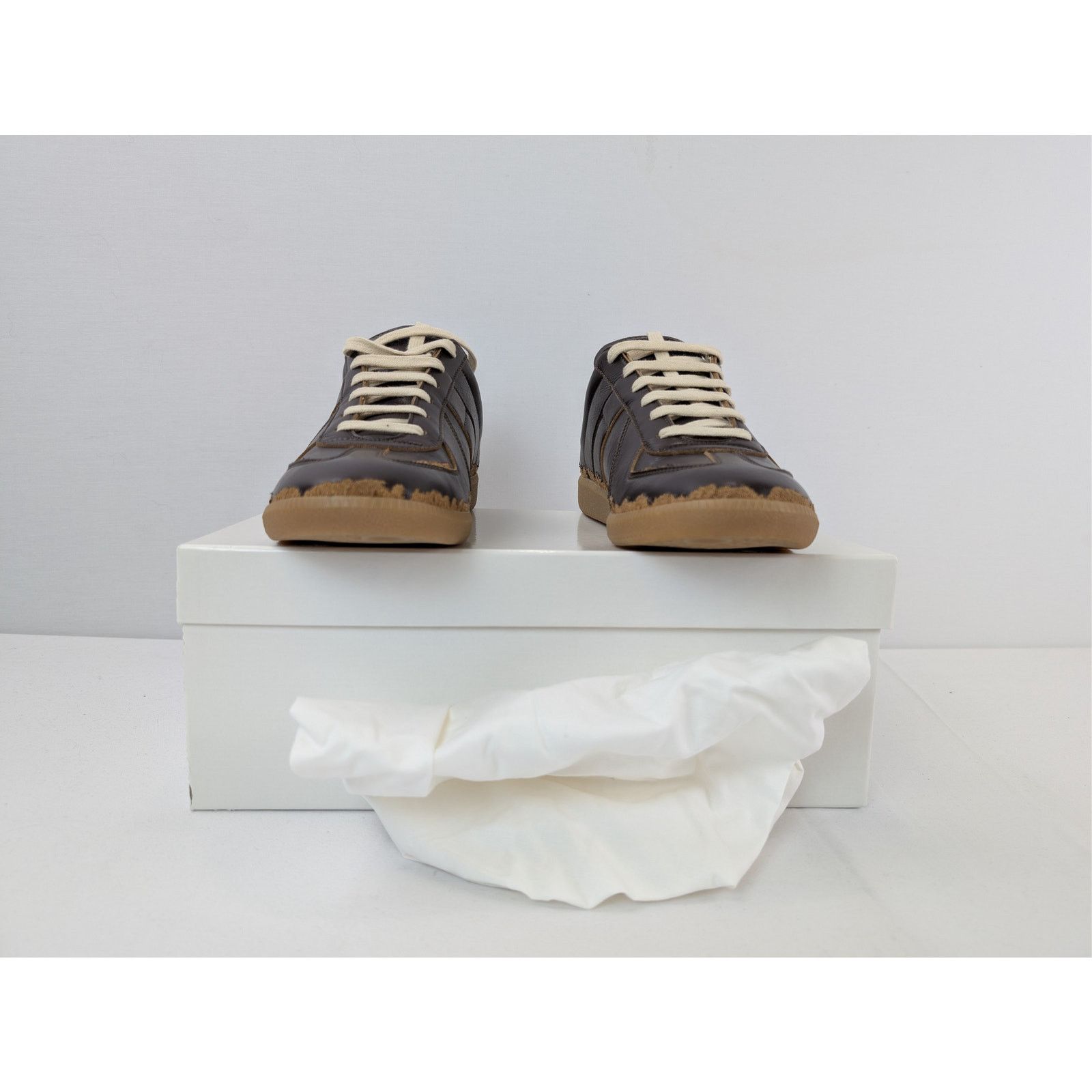 Maison Margiela o1rshd1 Replica sneakers with a distressed peel-off effect Size US 12 / EU 45 - 17 Thumbnail