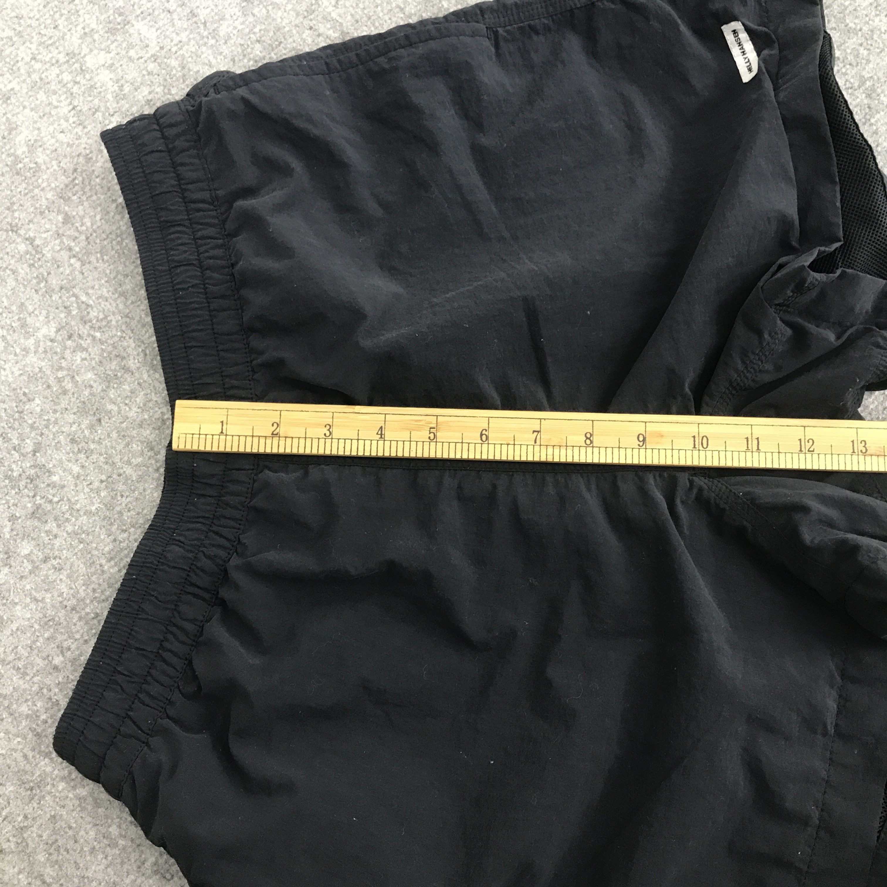 Helly Hansen Rare Helly hansen Short Pants Size US 31 - 6 Thumbnail
