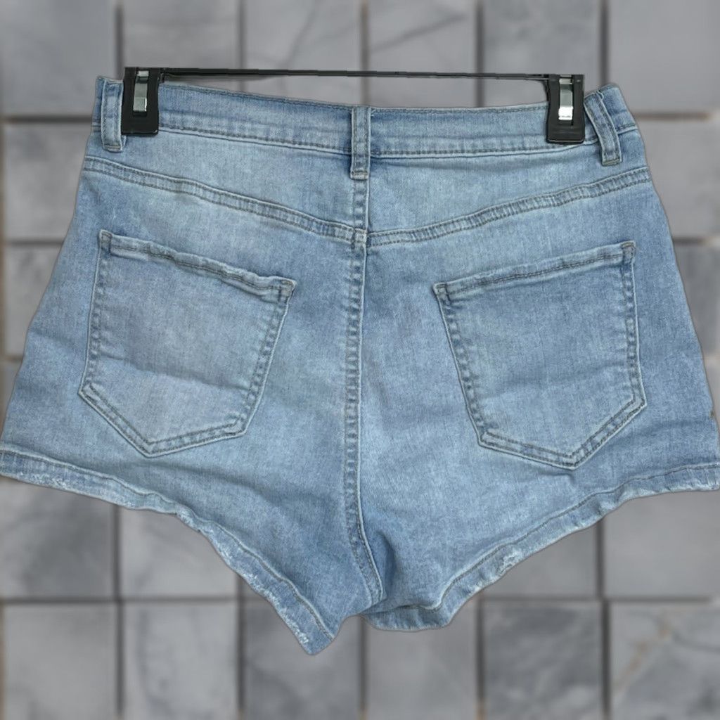 Denime VINTAGE Refuge Jean Shorts Women 6 Blue Denim Button Fly 100% Cotton Y2K Preppy Size 42" / US 20 - 1 Thumbnail