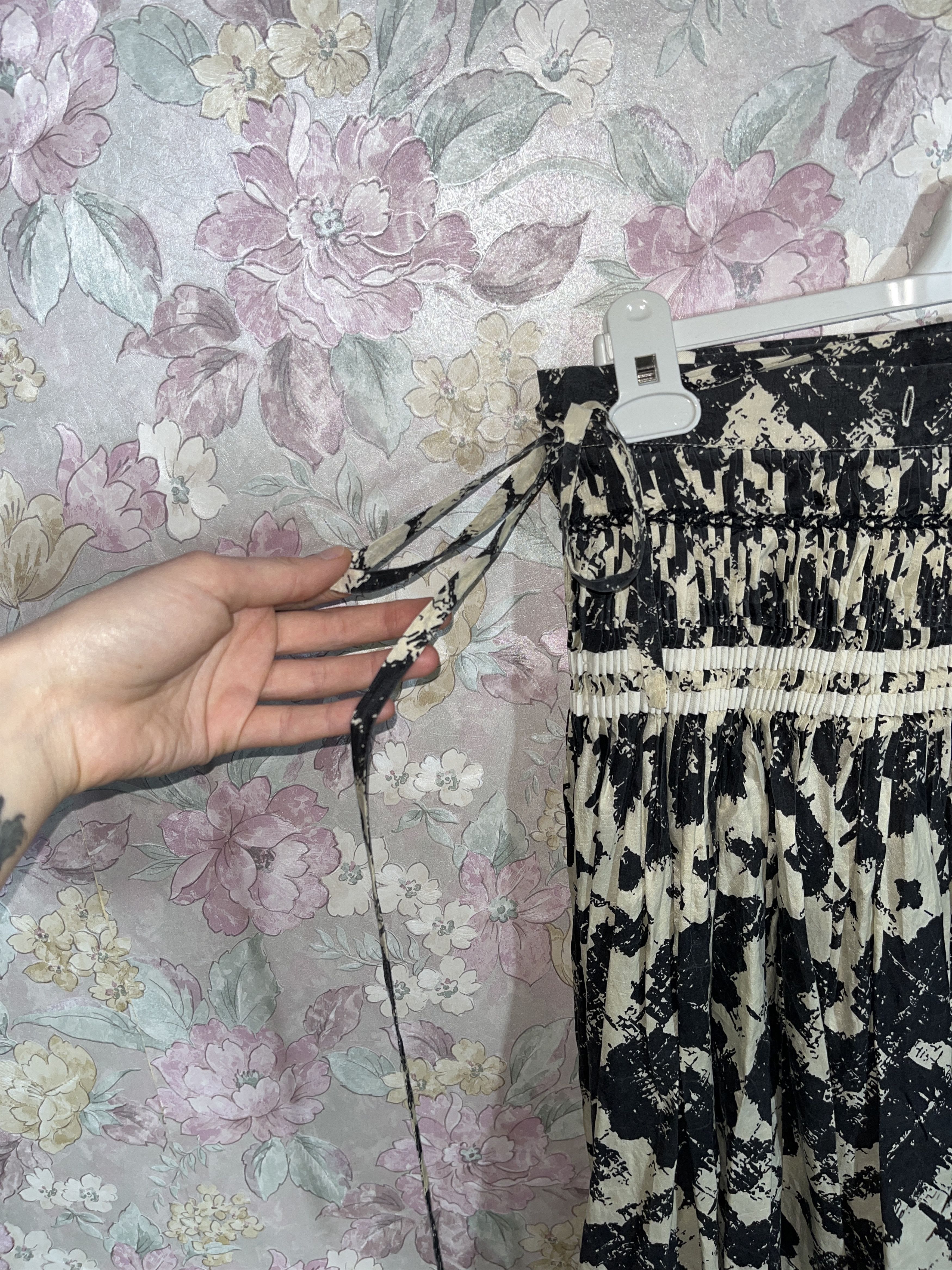 Dries Van Noten Rare Dries Van Noten Silk Skirt Size Medium Japanese Size 28" / US 6 / IT 42 - 13 Thumbnail