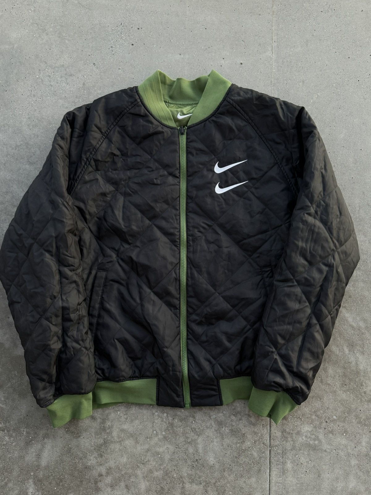 Nike Nike Big logo revers-able SWOOSH Light bomber Jacket Size US M / EU 48-50 / 2 - 5 Thumbnail