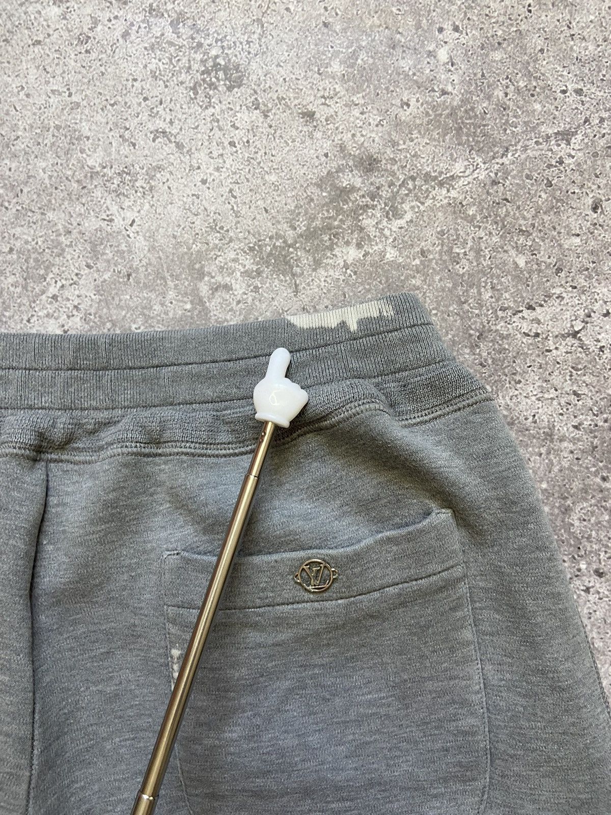 Louis Vuitton Louis Vuitton jogger sweatpants Size US 33 - 15 Thumbnail