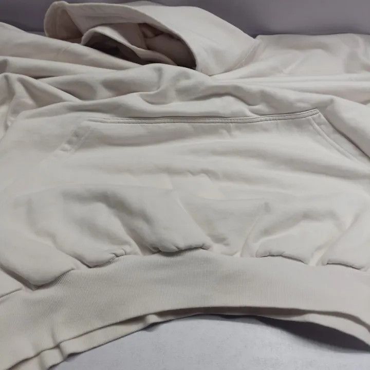 Balenciaga Balenciaga Balenciaga Logo Hoodie for Men in OffWhite -250 Size US M / EU 48-50 / 2 - 8 Thumbnail