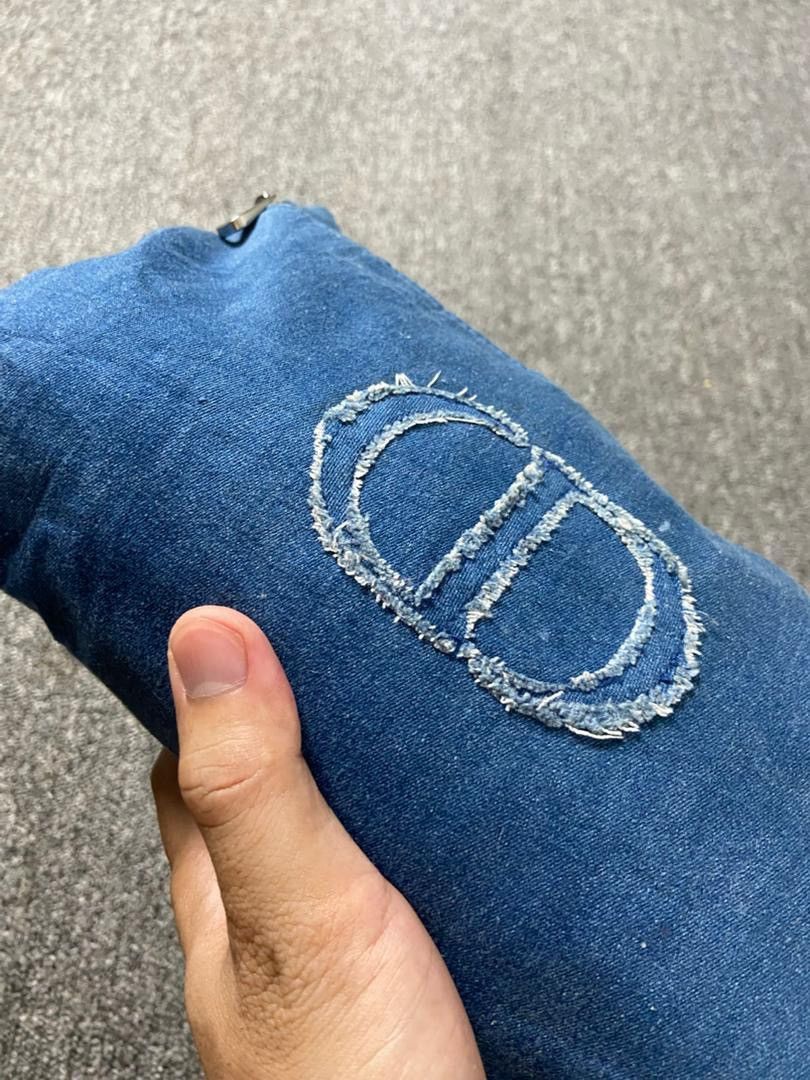 Christian Dior Monsieur Christian Dior Beaute Denim Makeup Pouch (204) Size ONE SIZE - 7 Thumbnail